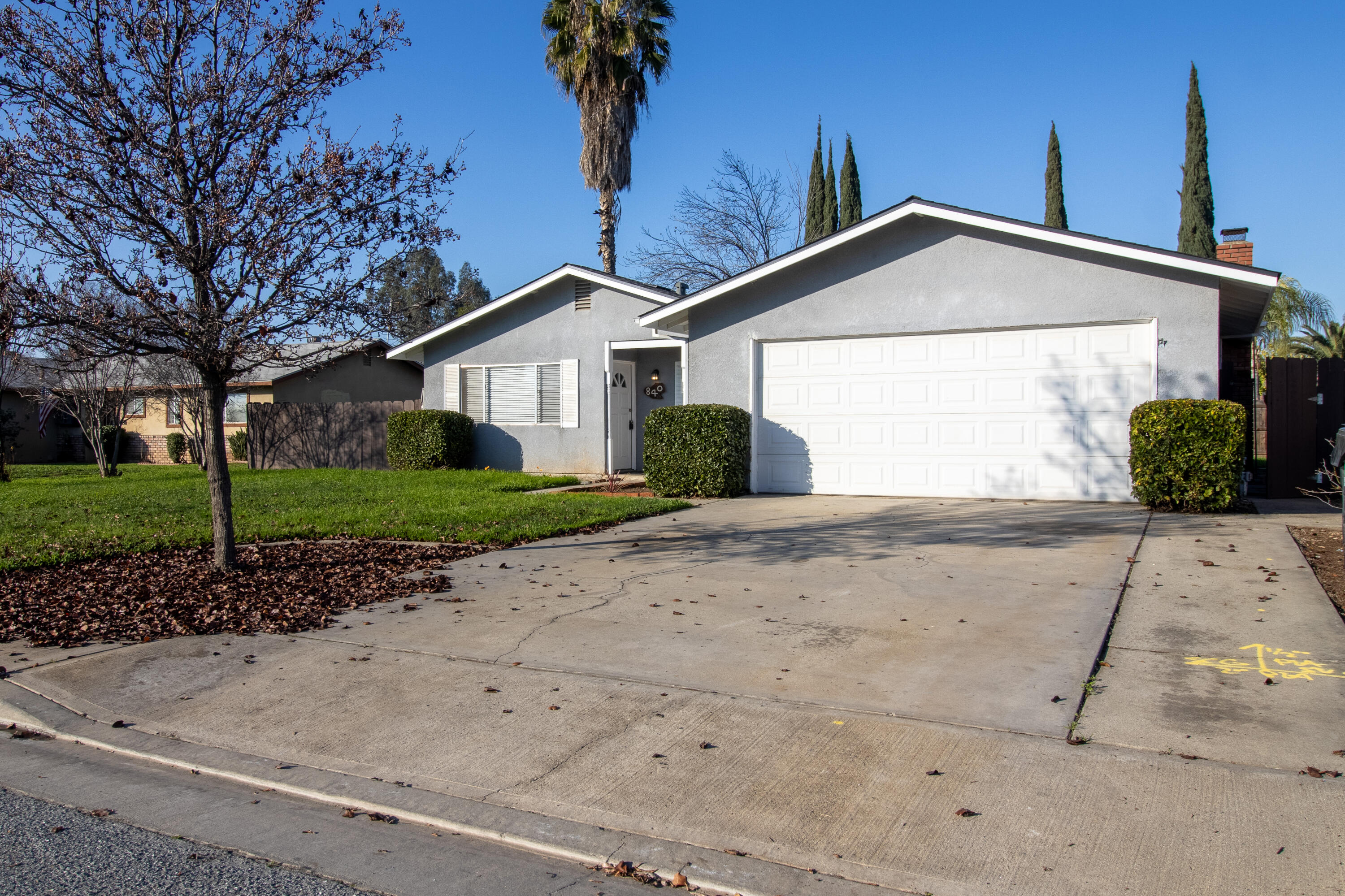 840 Sandra Ln, Porterville, CA 93257