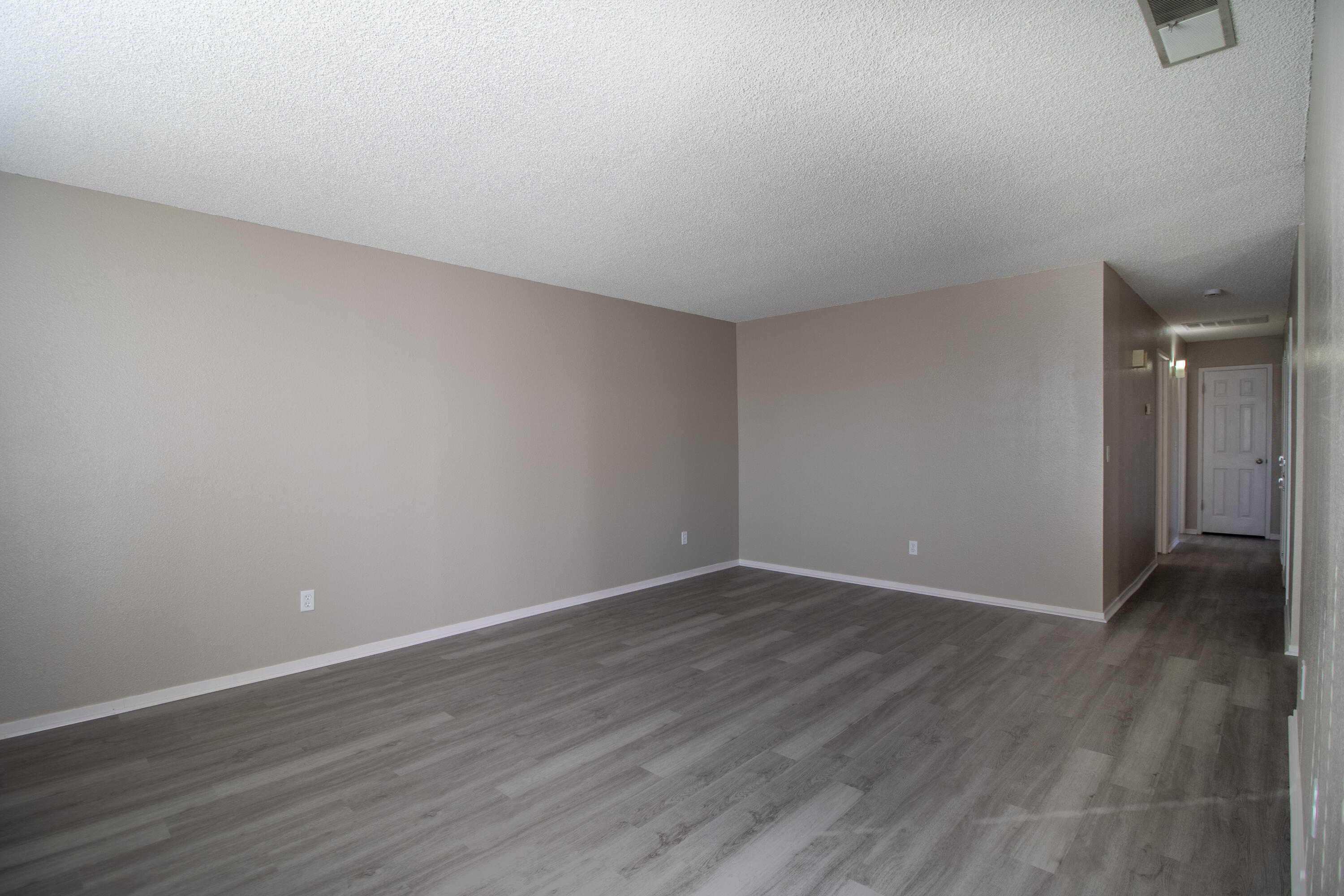 840 Sandra Ln, Porterville, CA 93257