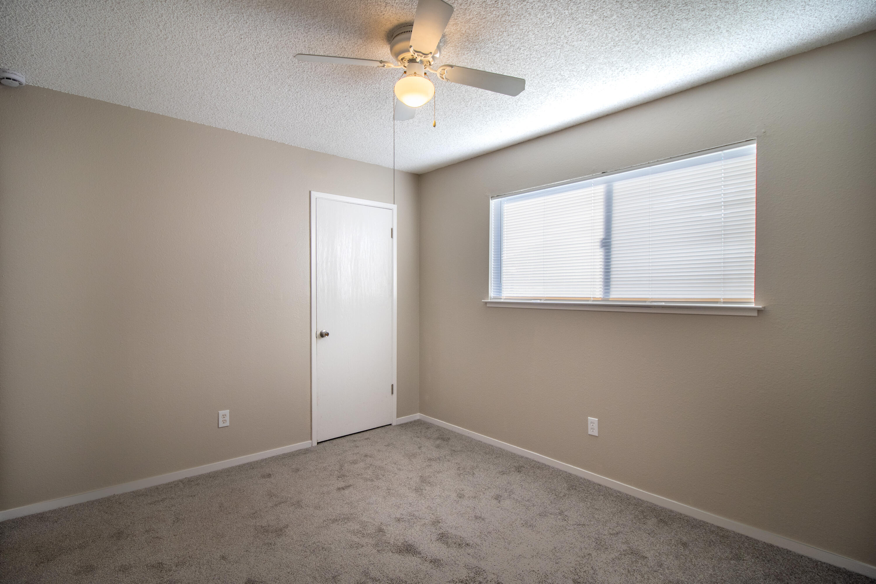 840 Sandra Ln, Porterville, CA 93257