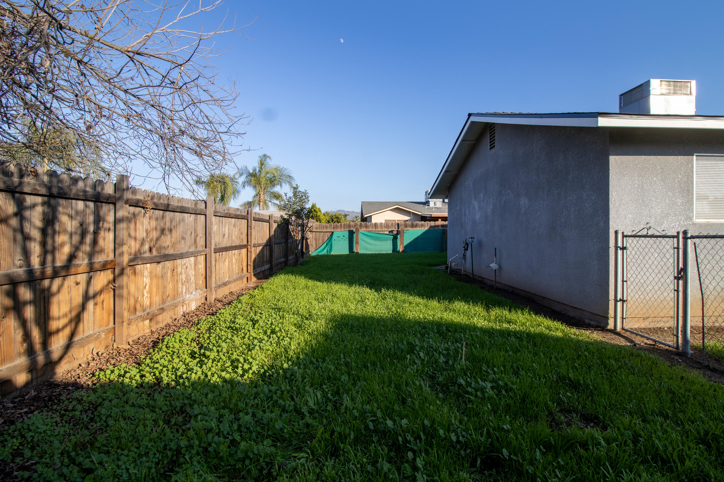 840 Sandra Ln, Porterville, CA 93257