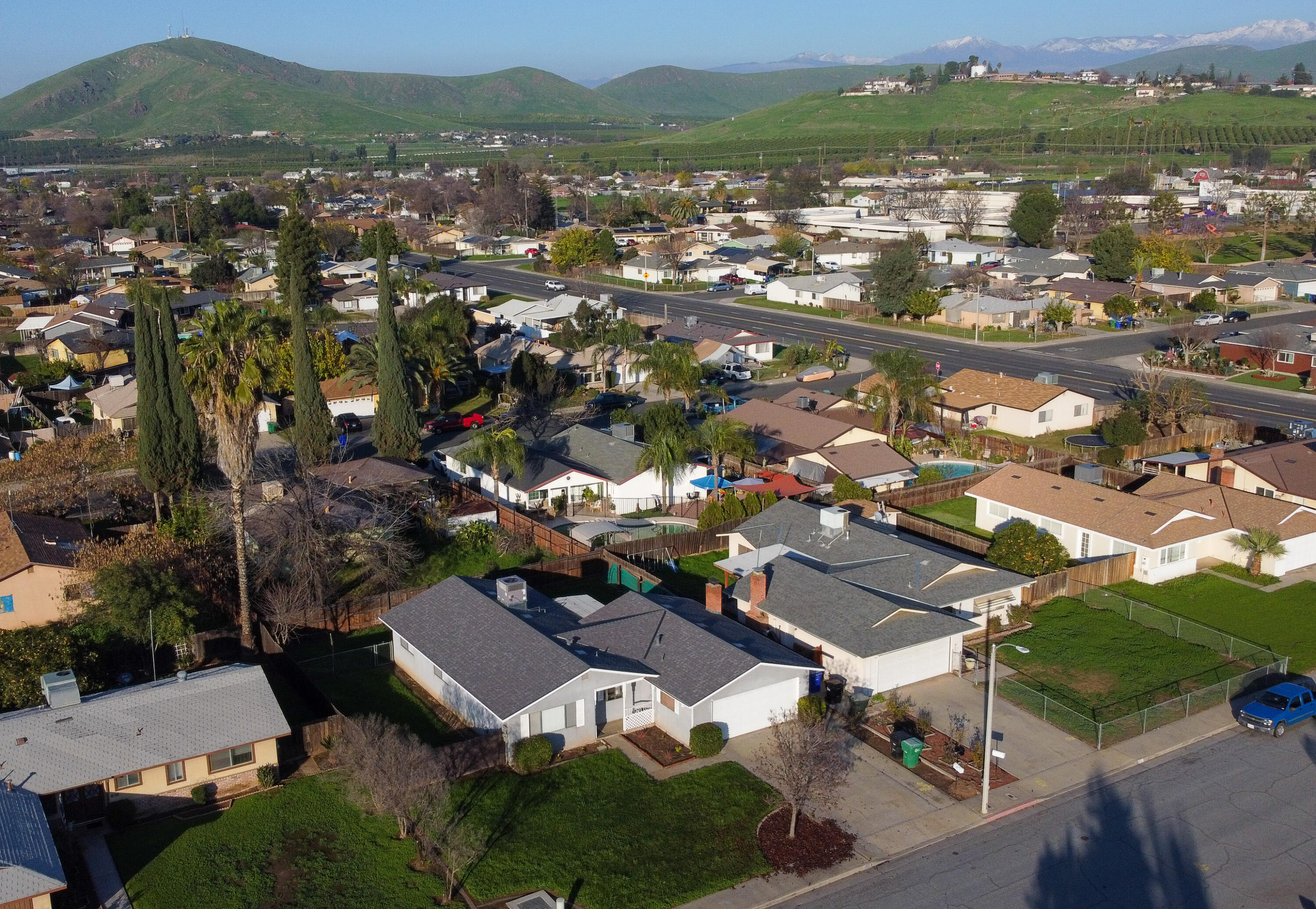 840 Sandra Ln, Porterville, CA 93257