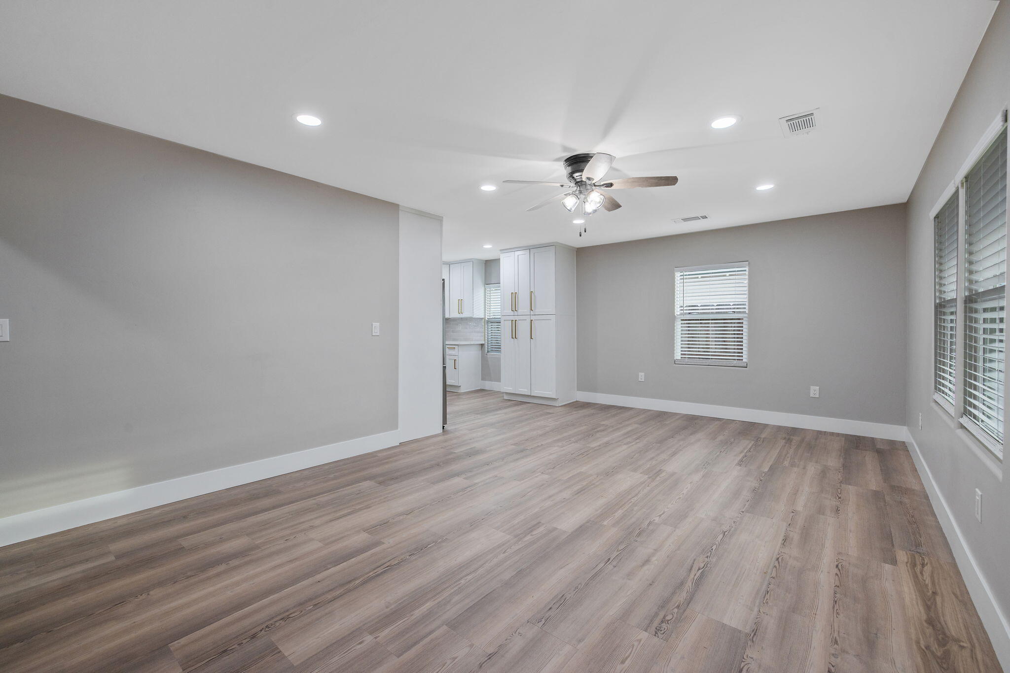 736 S Victoria St, Tulare, CA 93274