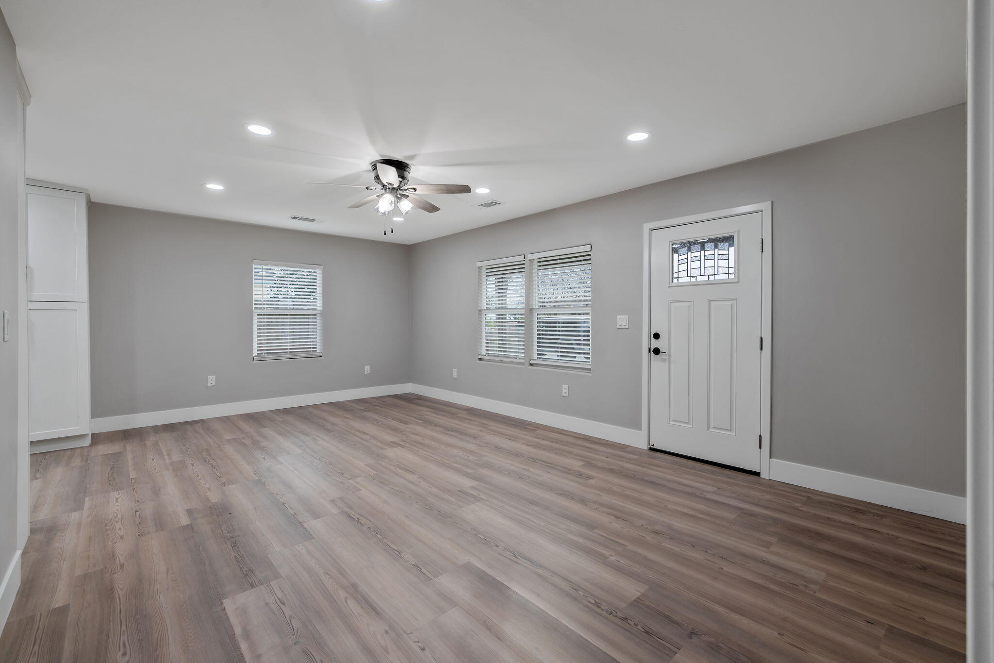 736 S Victoria St, Tulare, CA 93274