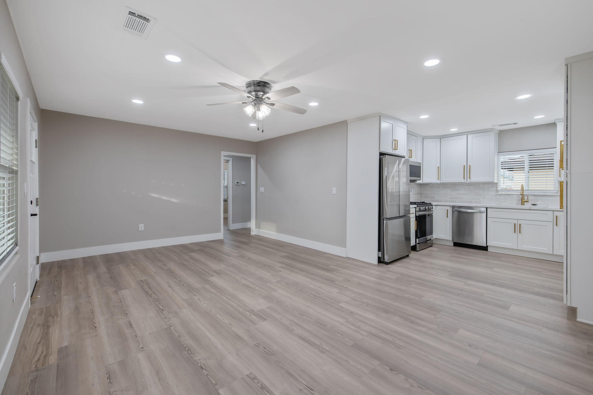 736 S Victoria St, Tulare, CA 93274