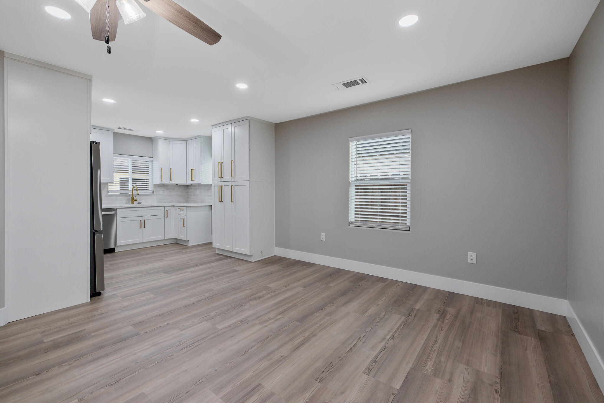 736 S Victoria St, Tulare, CA 93274