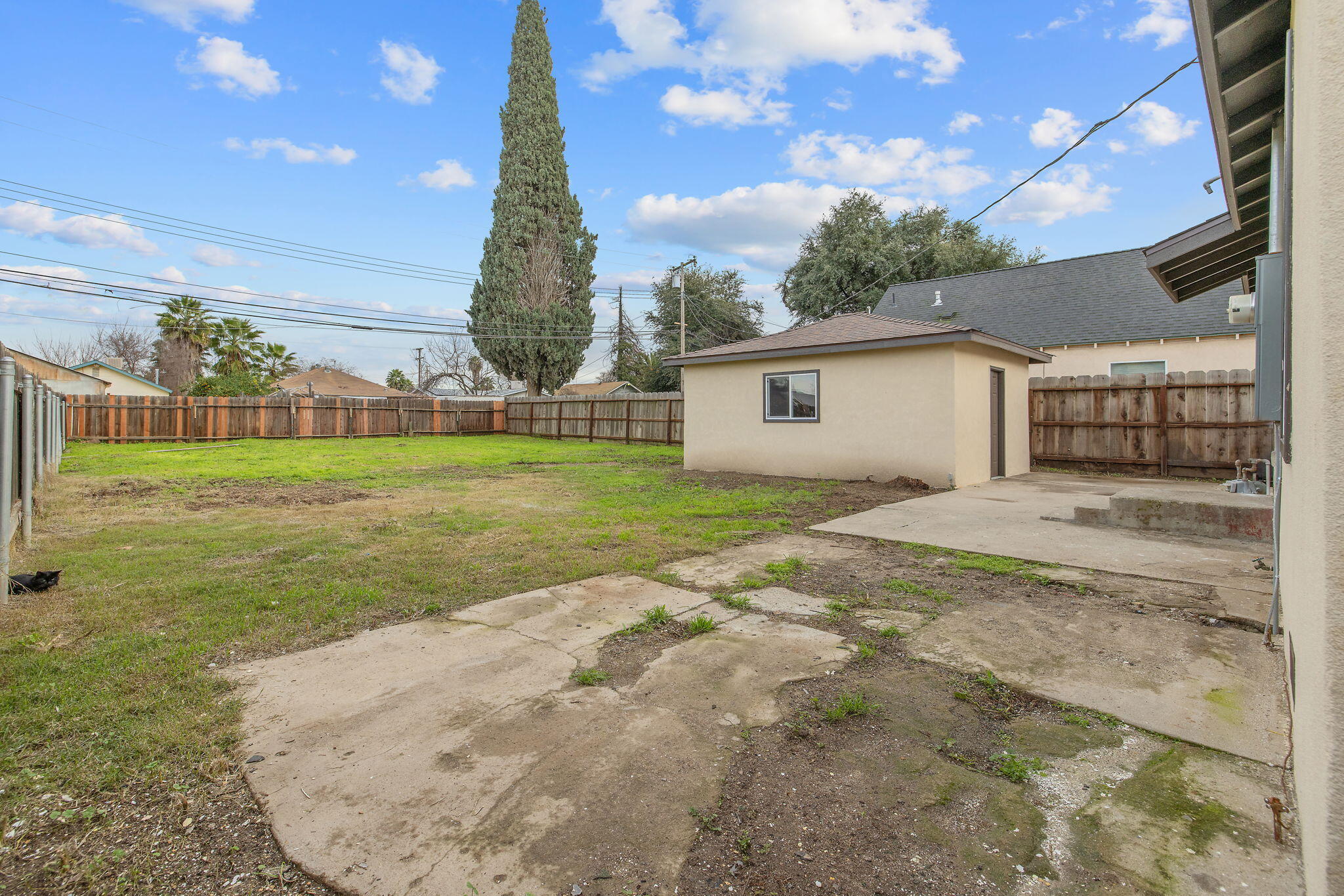 736 S Victoria St, Tulare, CA 93274