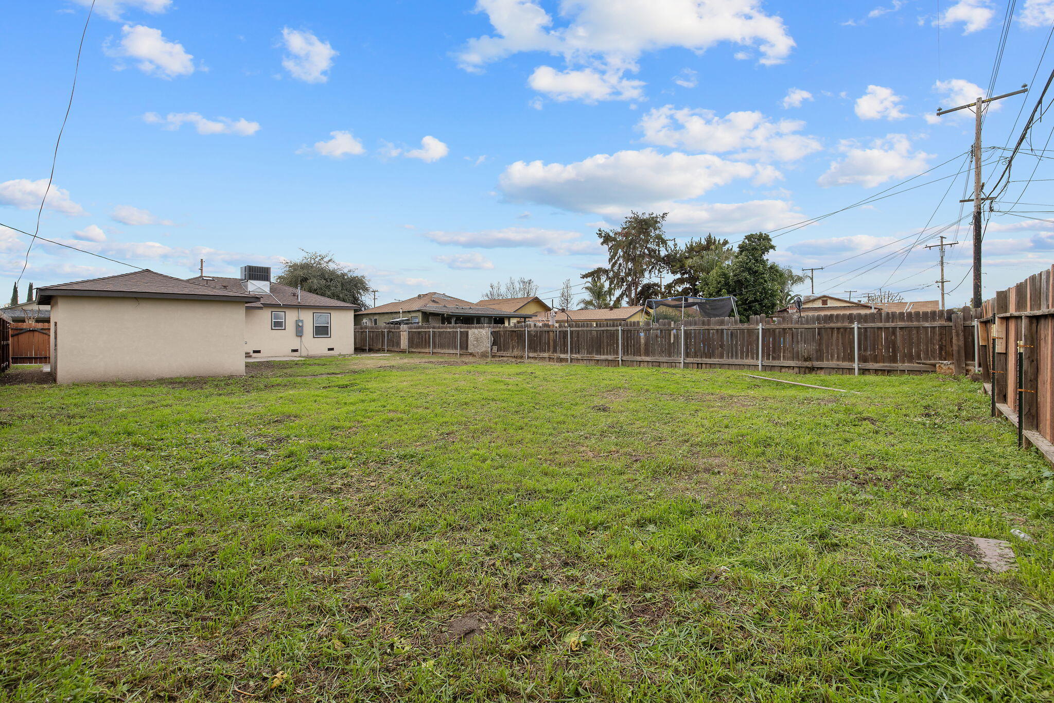 736 S Victoria St, Tulare, CA 93274