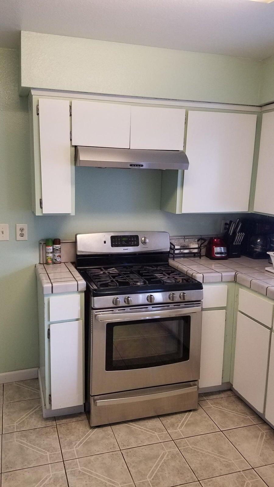 859 E Willow Ave, Porterville, CA 93257