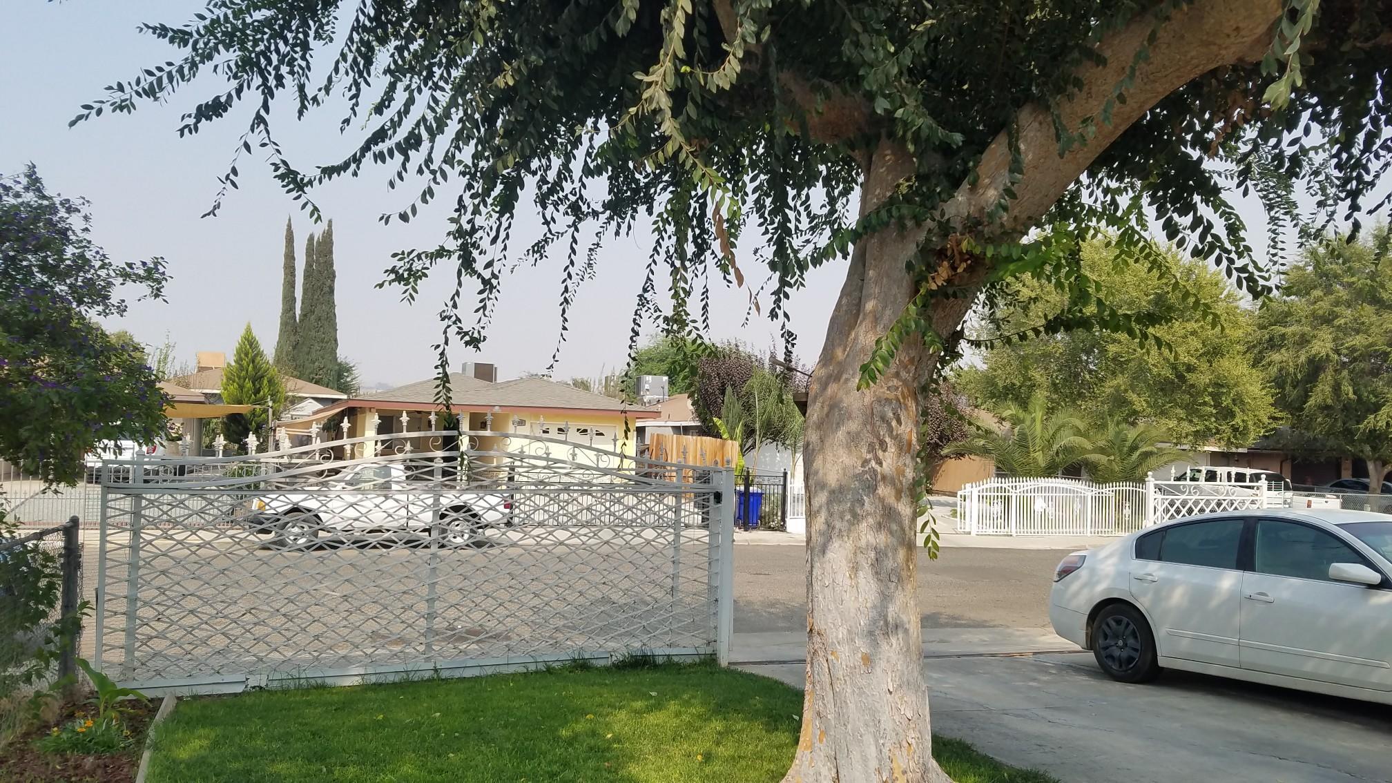 859 E Willow Ave, Porterville, CA 93257