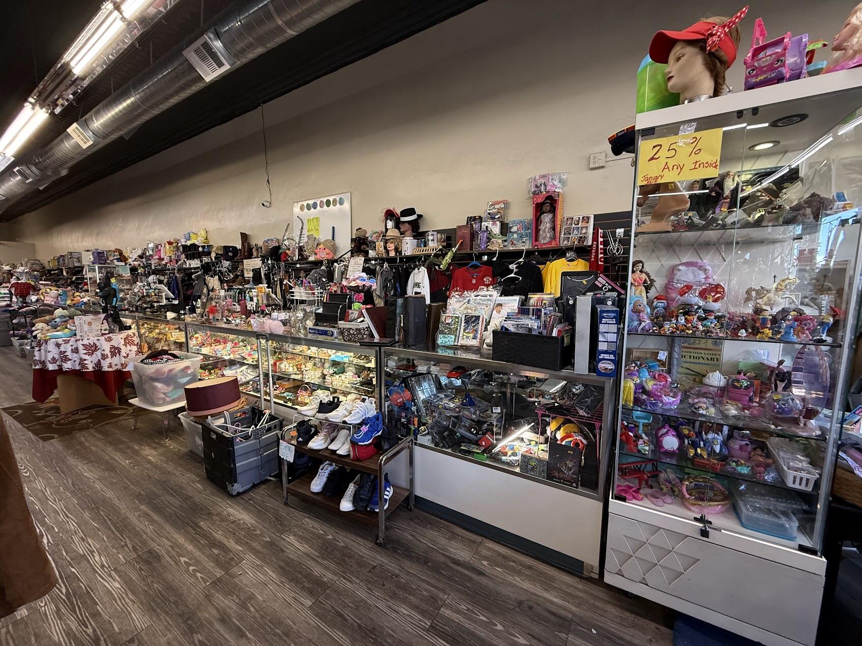 137 N L St, Dinuba, CA 93618