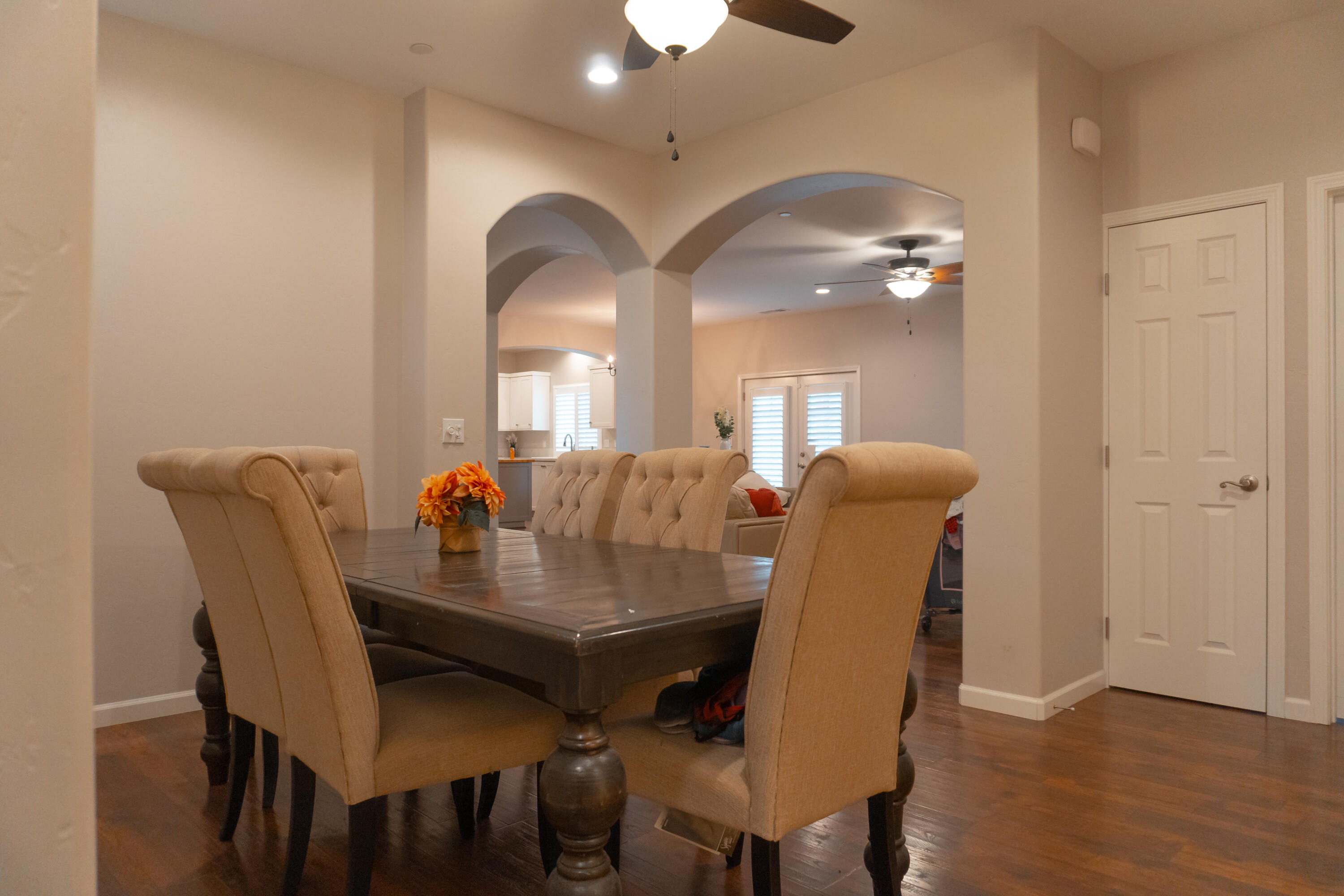 2113 S Columbus Ct, Visalia, CA 93277