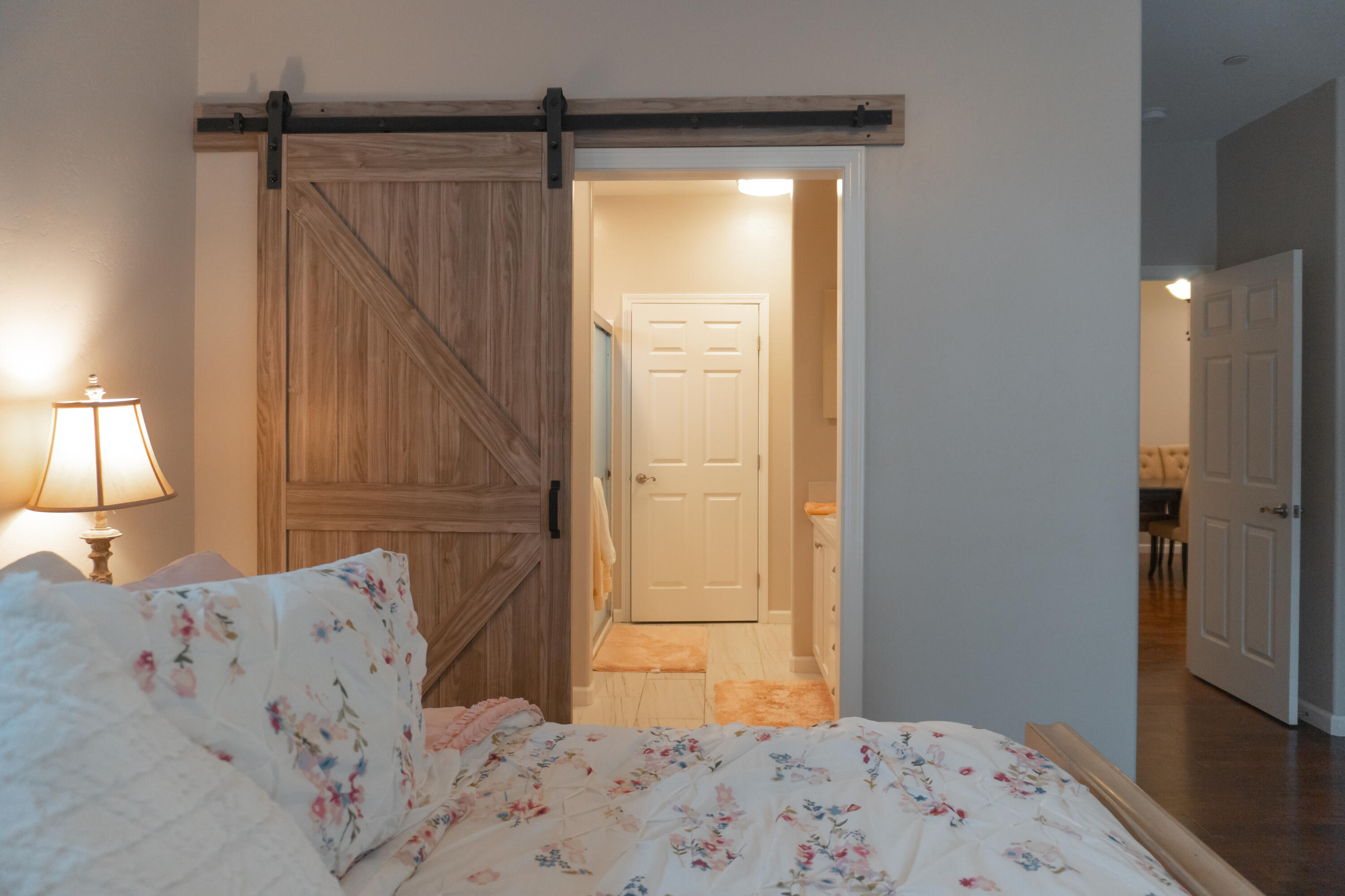 2113 S Columbus Ct, Visalia, CA 93277