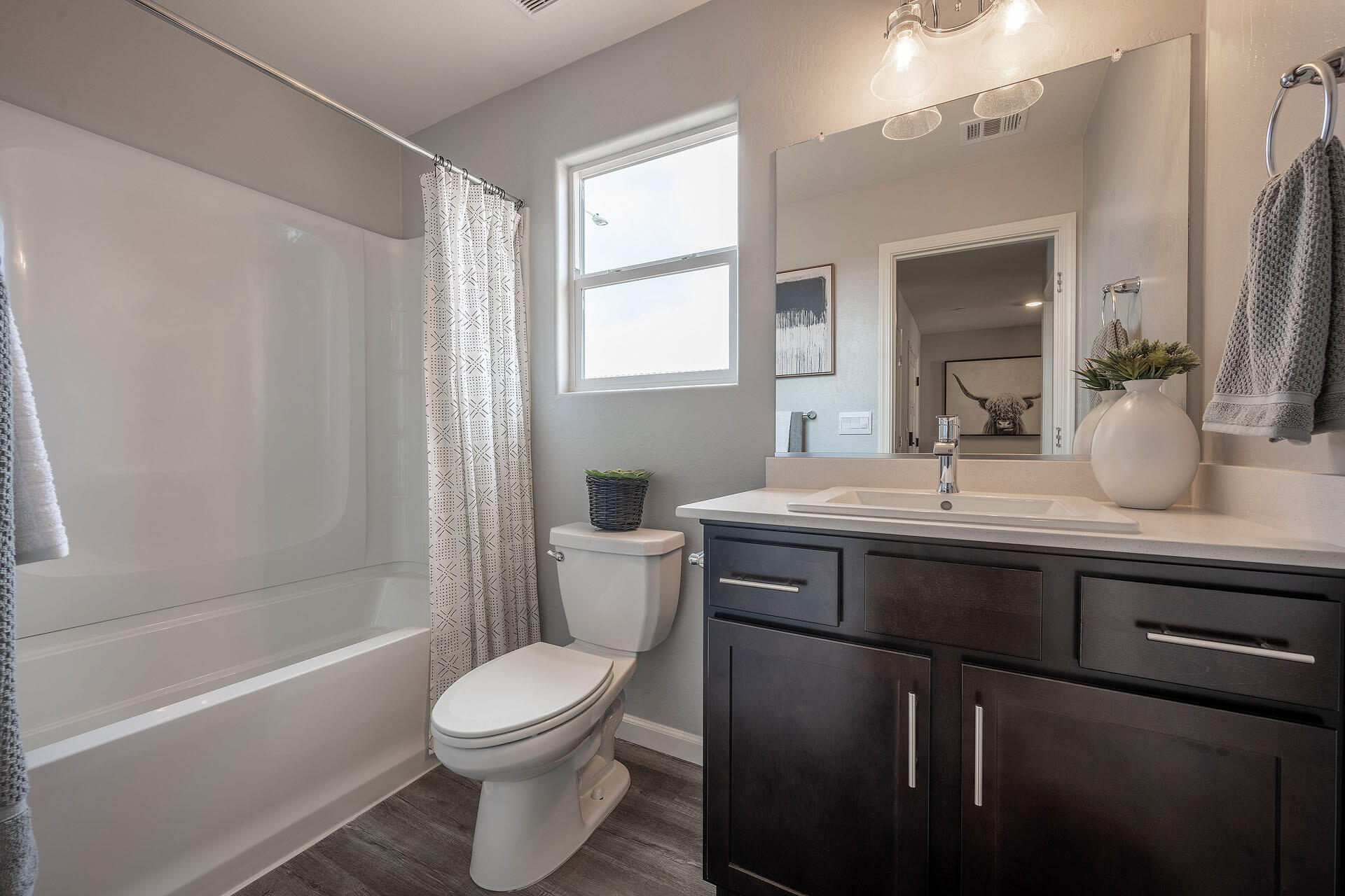 4001 W Sunnyview Ave #2018 V, Visalia, CA 93291