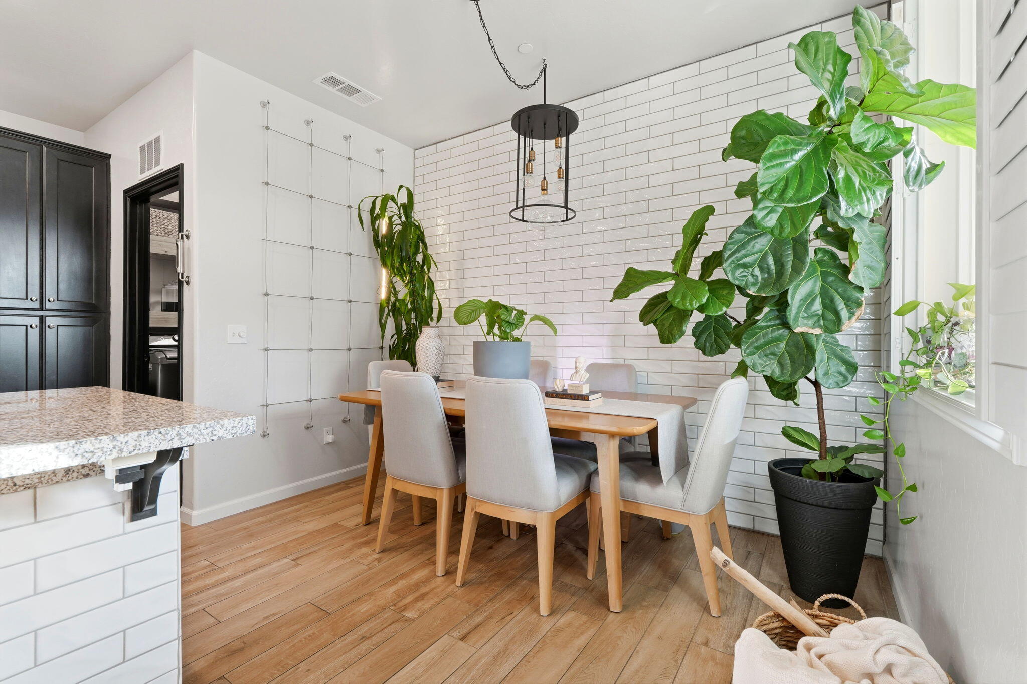 4736 W Flagstaff Ave, Visalia, CA 93291