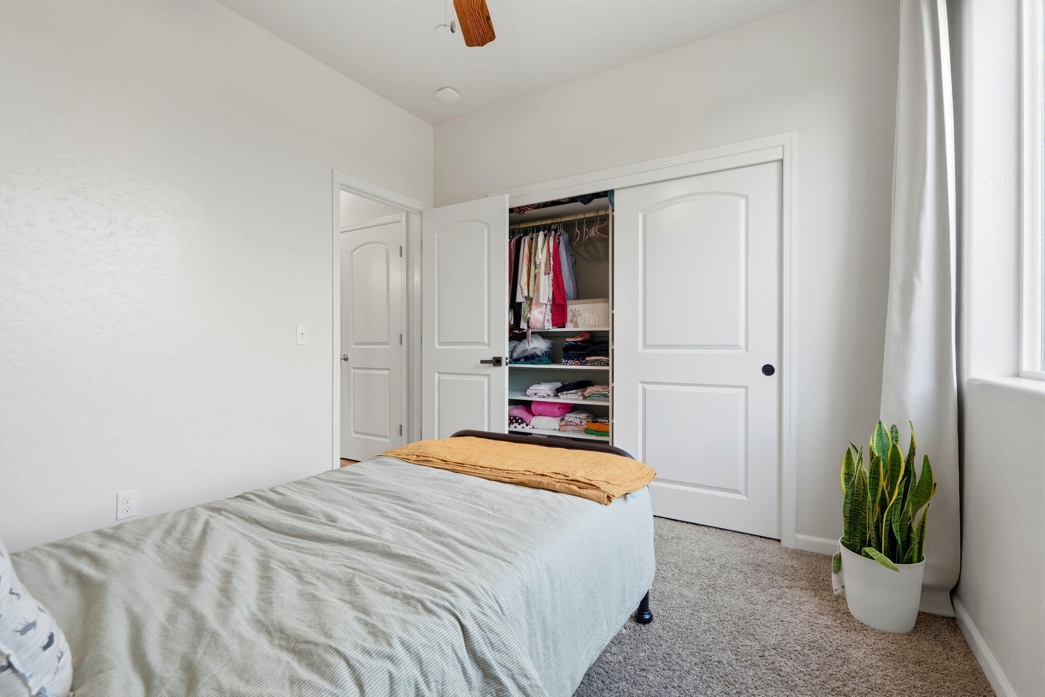 4736 W Flagstaff Ave, Visalia, CA 93291