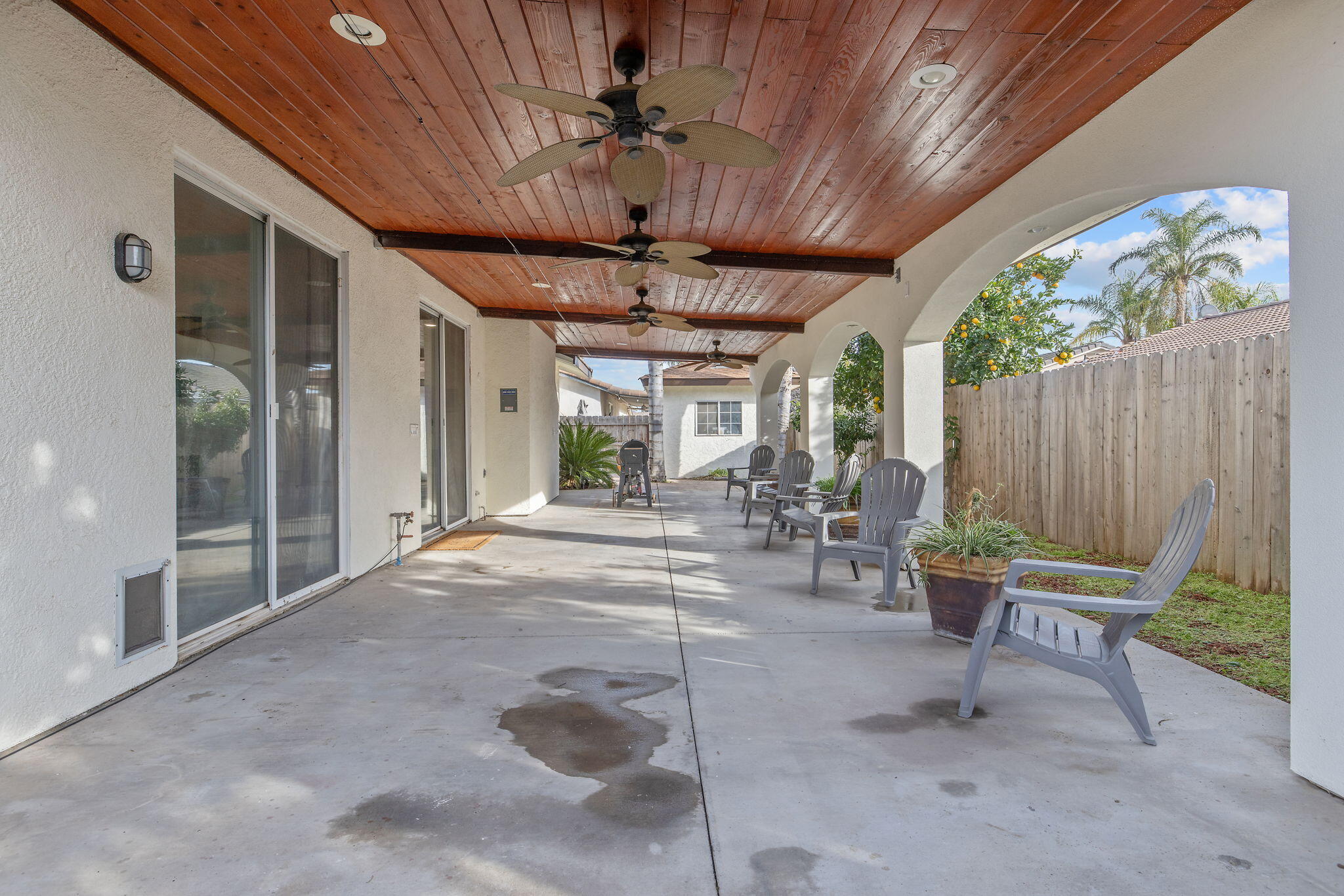 2249 W Perez Ct, Visalia, CA 93291