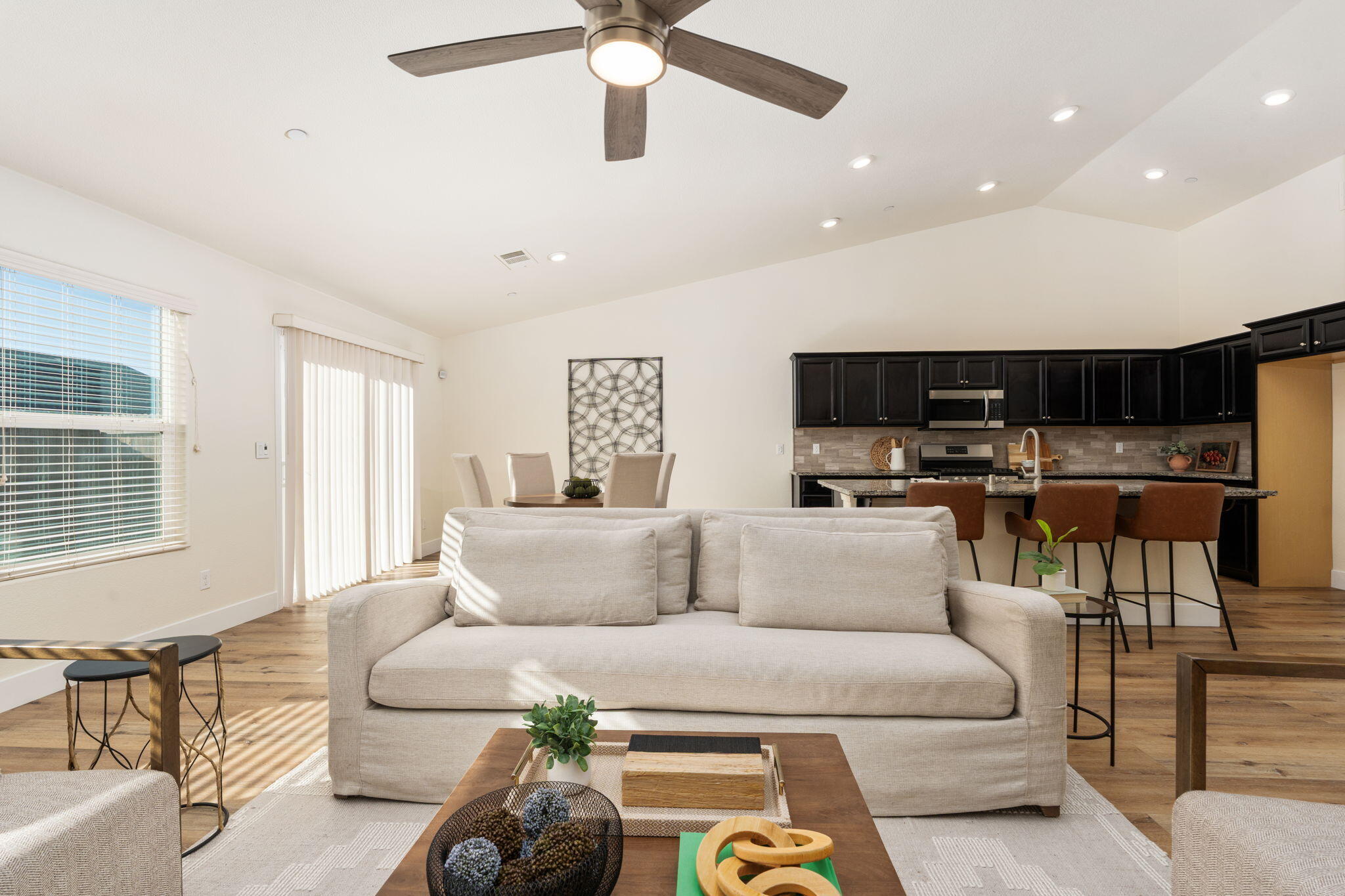 3283 Ferro Ct, Tulare, CA 93274