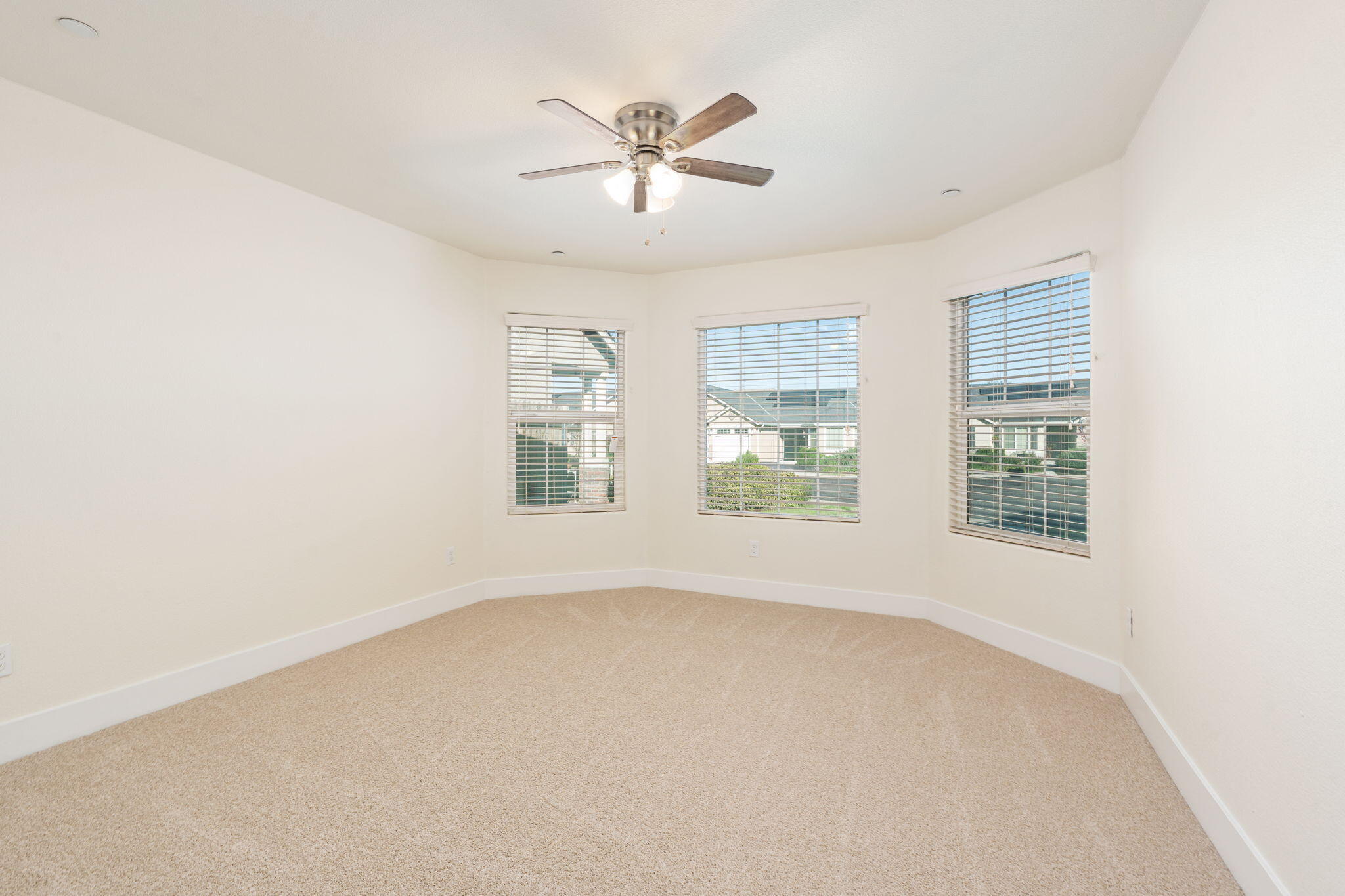 3283 Ferro Ct, Tulare, CA 93274