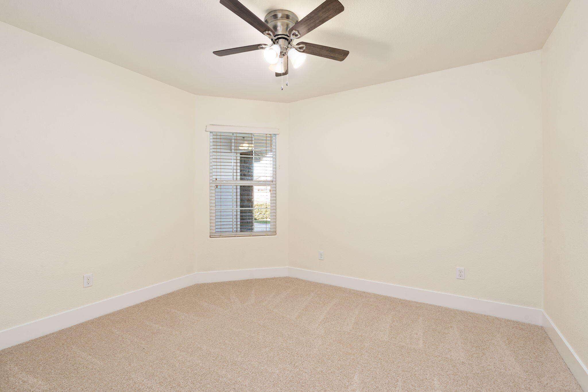 3283 Ferro Ct, Tulare, CA 93274