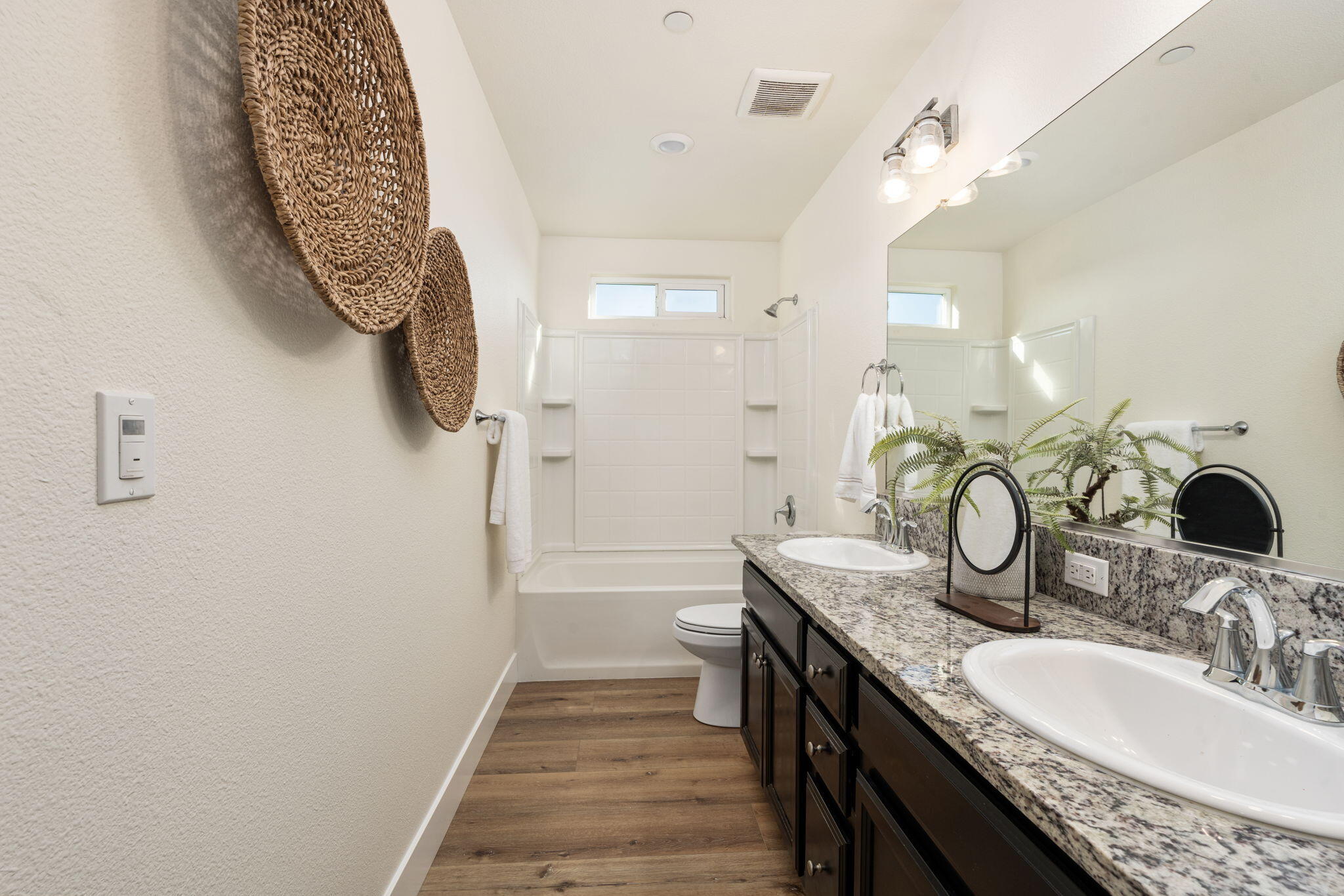 3283 Ferro Ct, Tulare, CA 93274