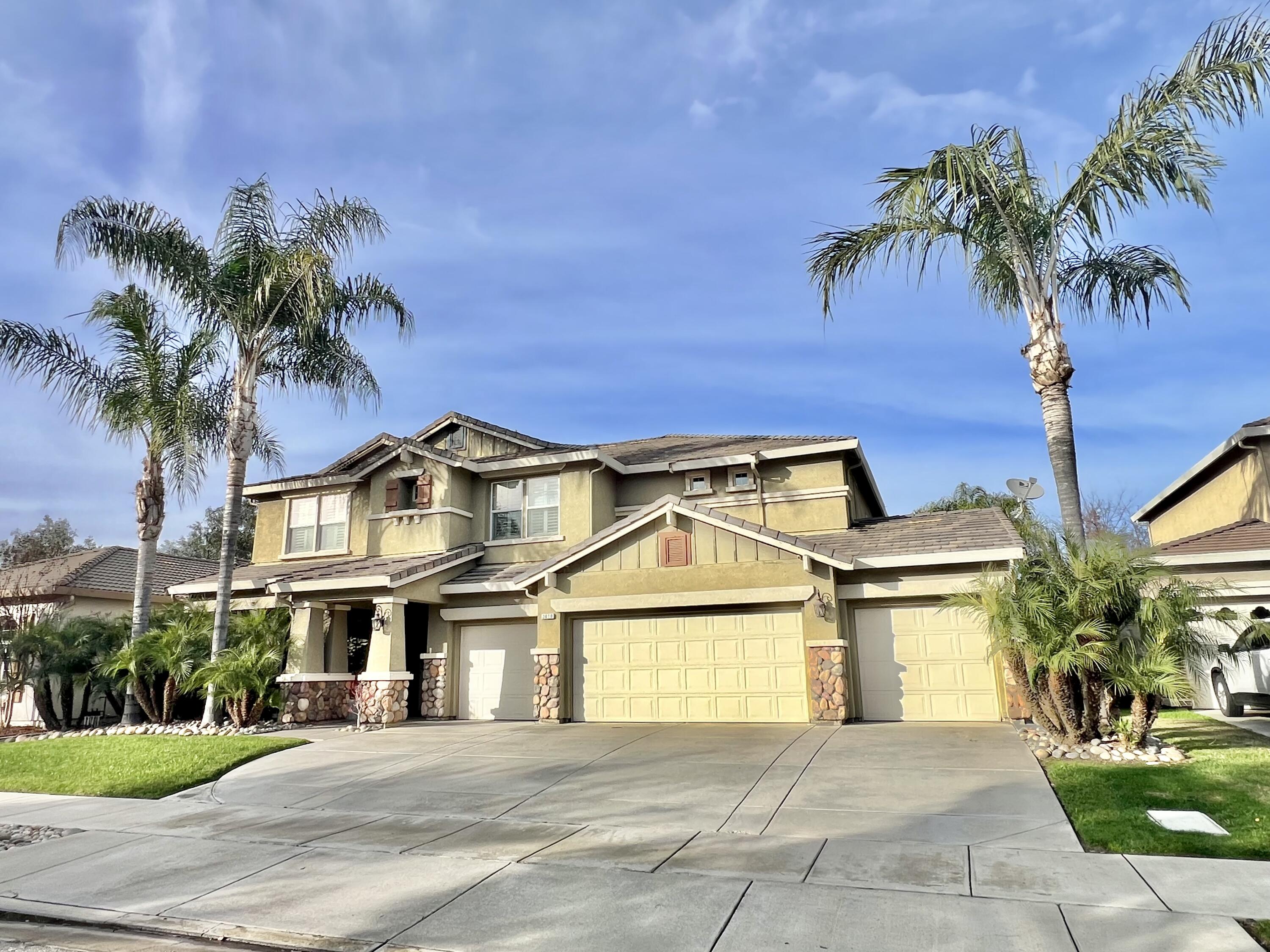 3010 W Ceres Ave, Visalia, CA 93291