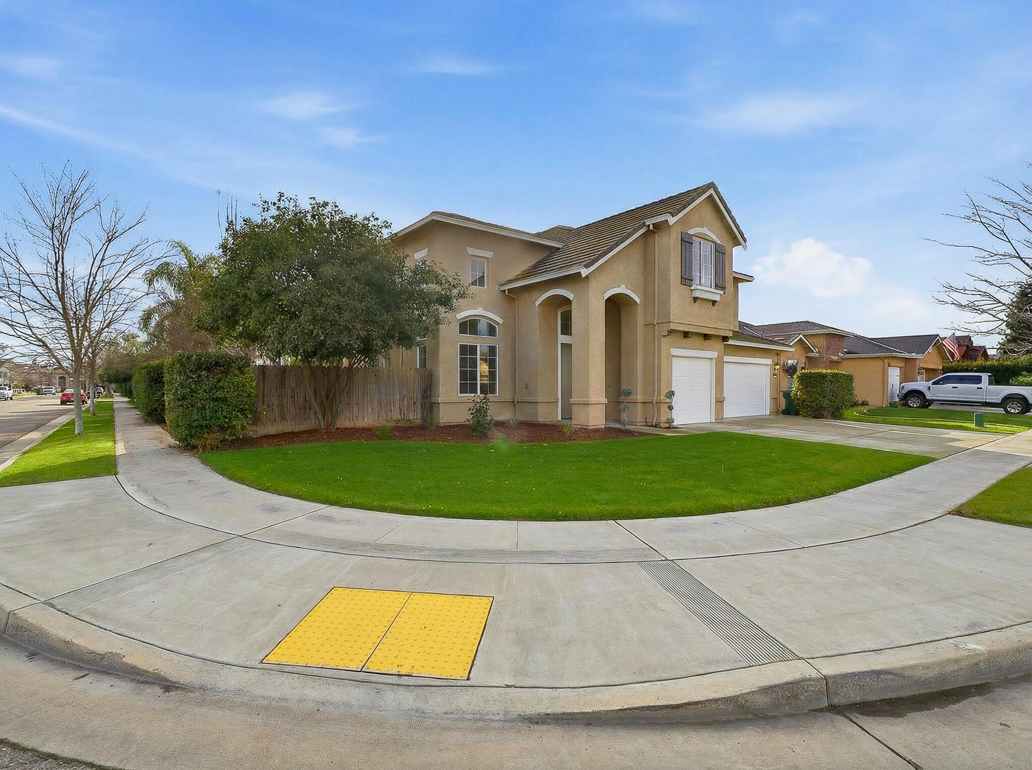 2693 Muirfield Ave, Tulare, CA 93274