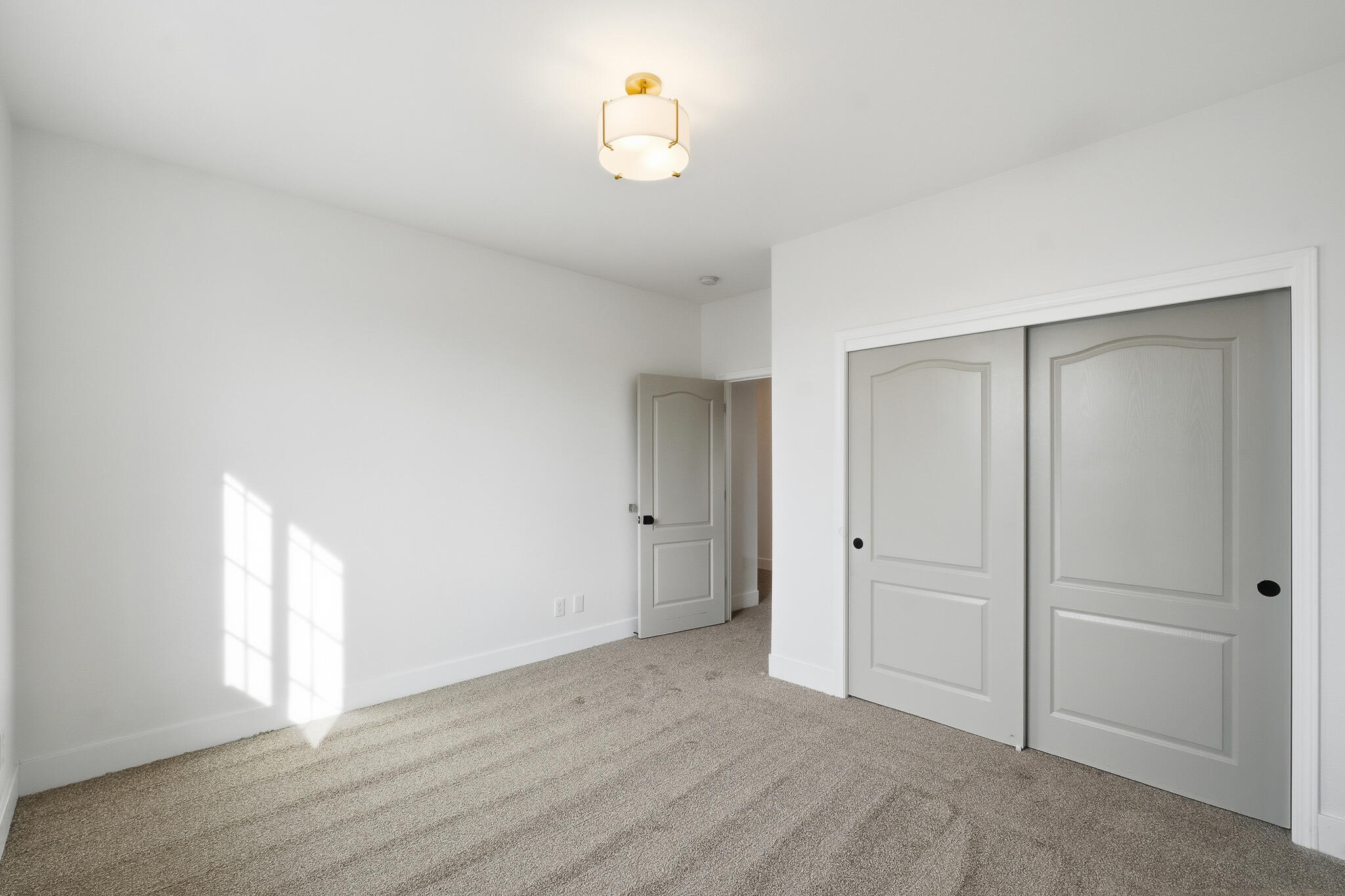 2693 Muirfield Ave, Tulare, CA 93274