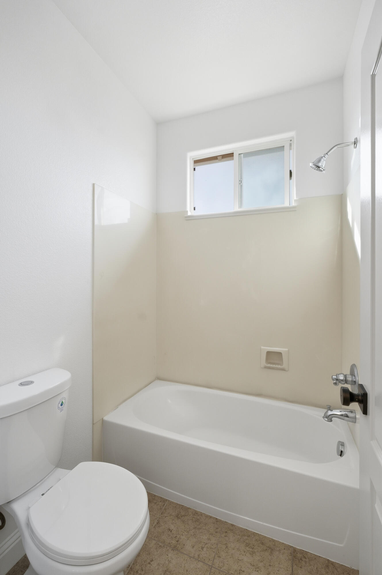 2693 Muirfield Ave, Tulare, CA 93274