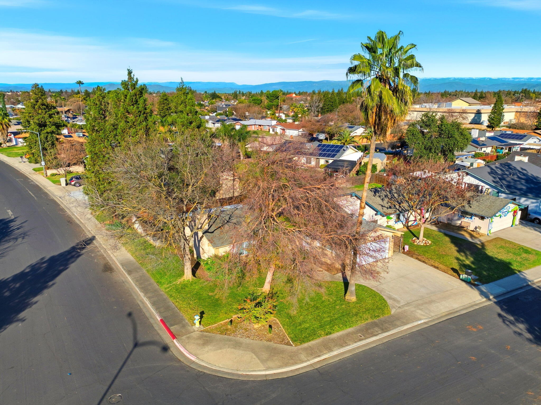 1607 Ashlan Ave, Clovis, CA 93611