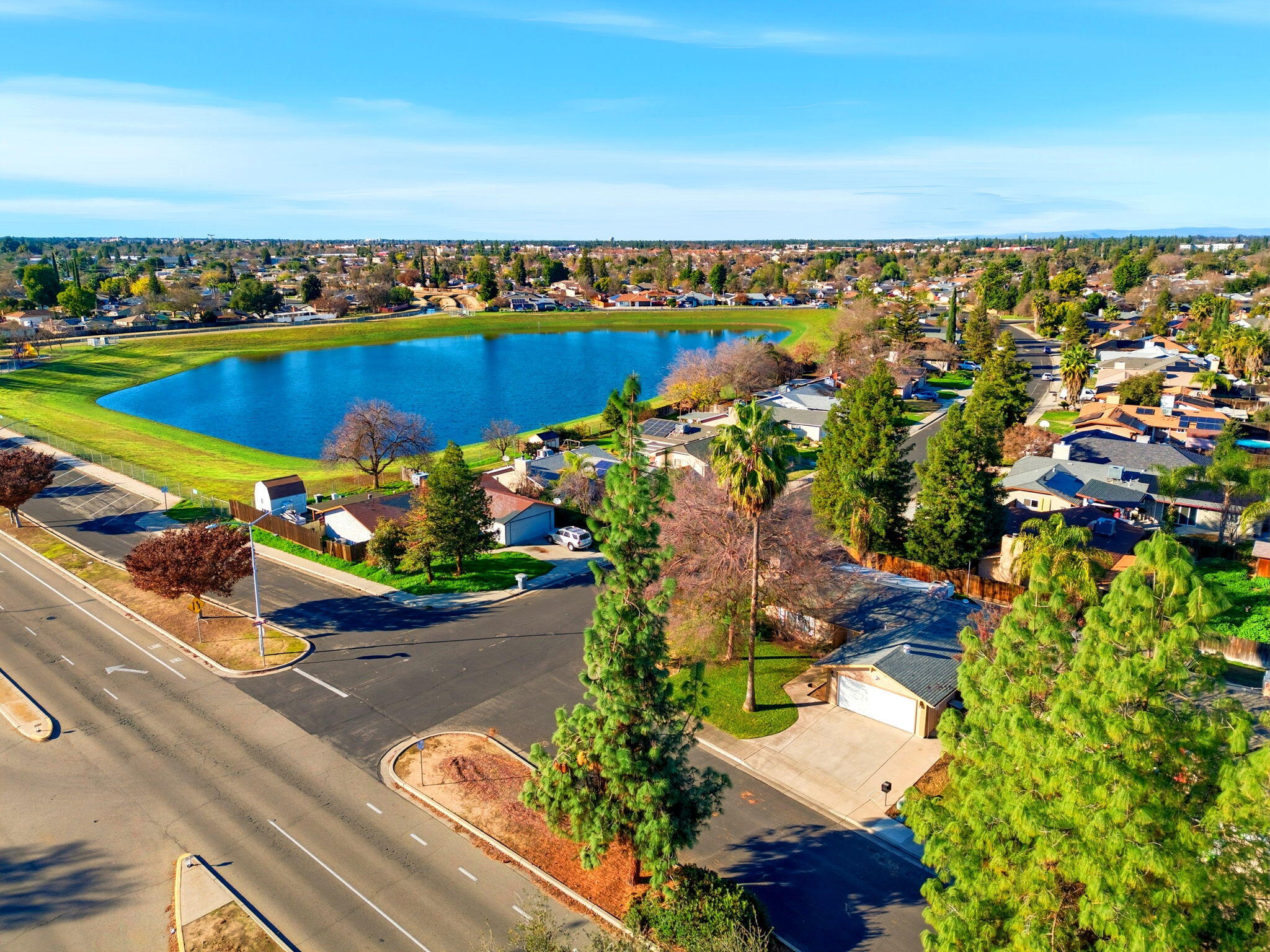 1607 Ashlan Ave, Clovis, CA 93611