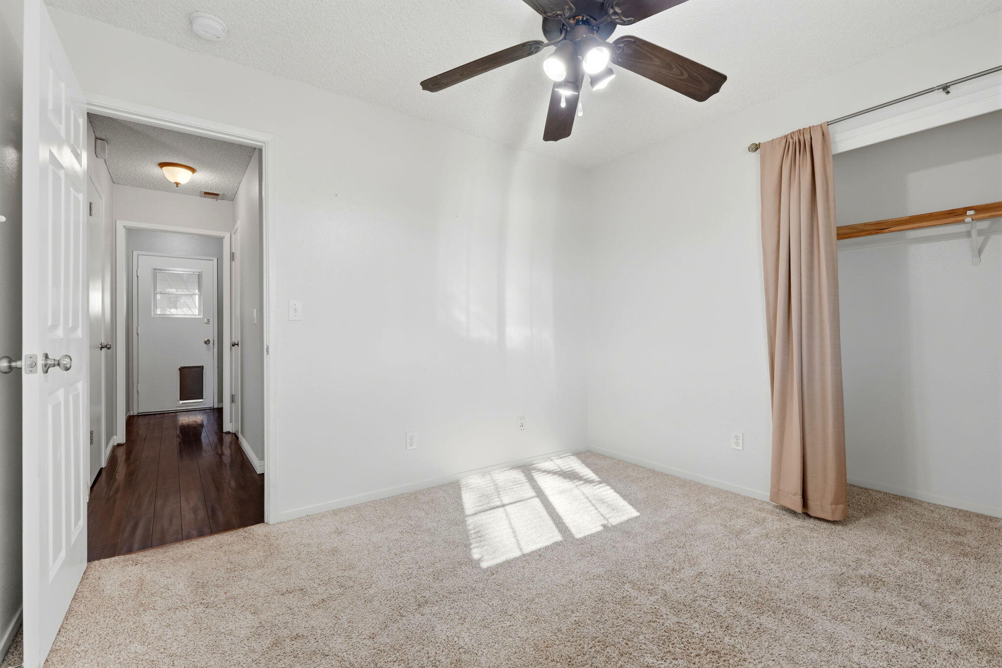 1607 Ashlan Ave, Clovis, CA 93611