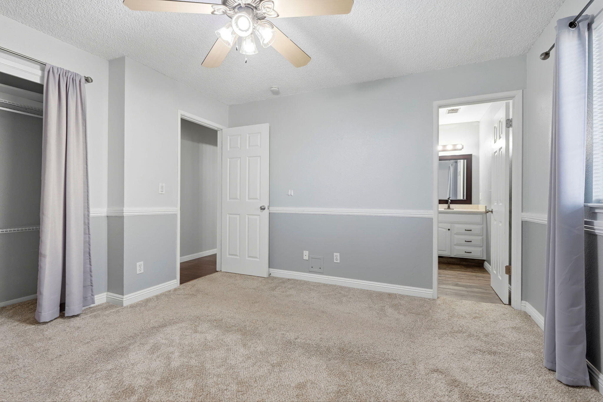 1607 Ashlan Ave, Clovis, CA 93611