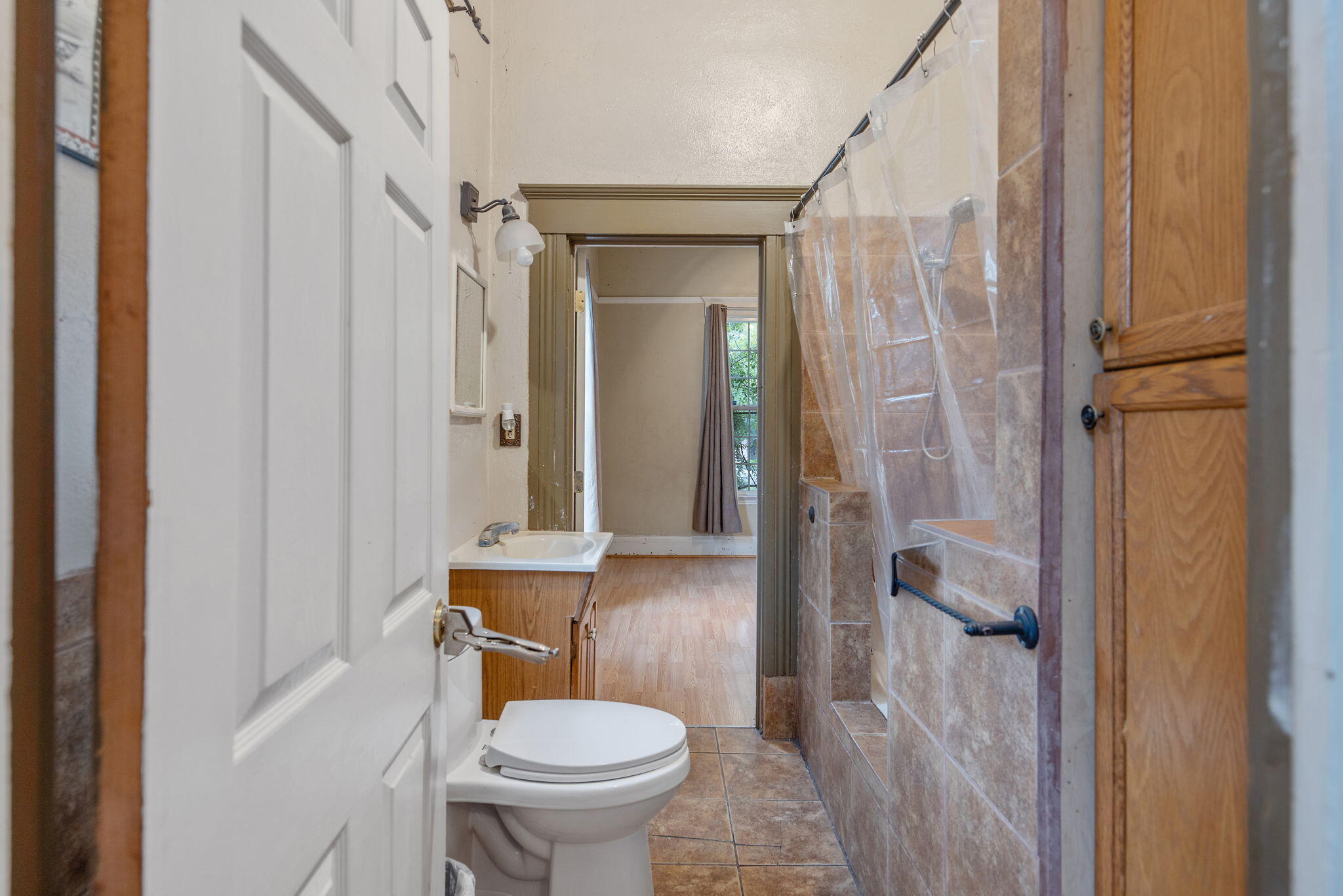 349 N Lemona St, Woodlake, CA 93286