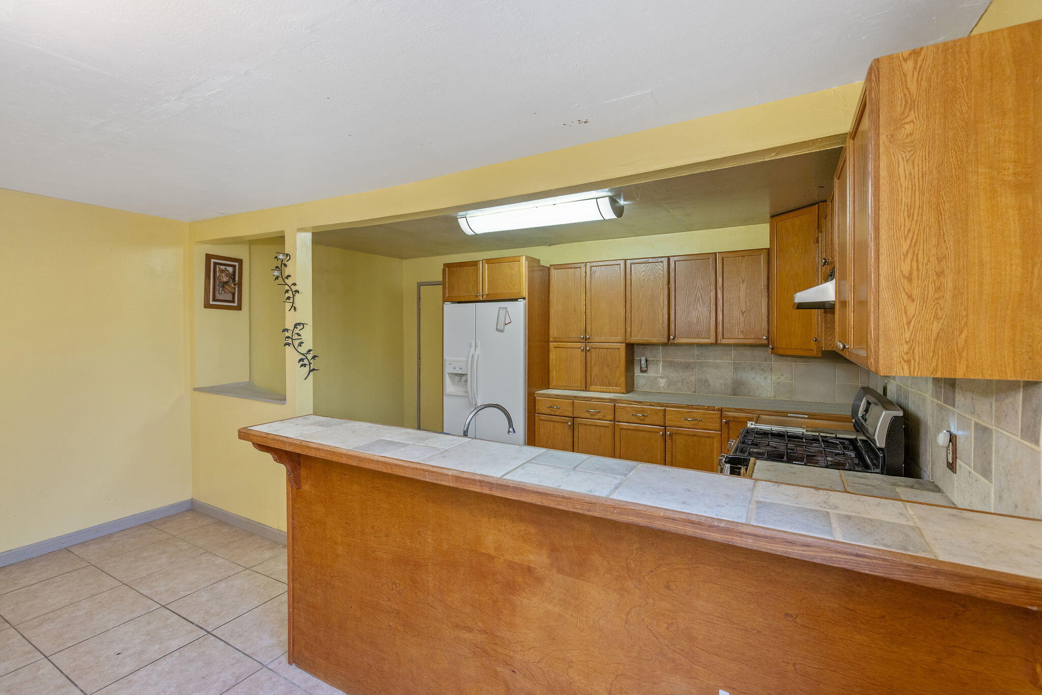 349 N Lemona St, Woodlake, CA 93286