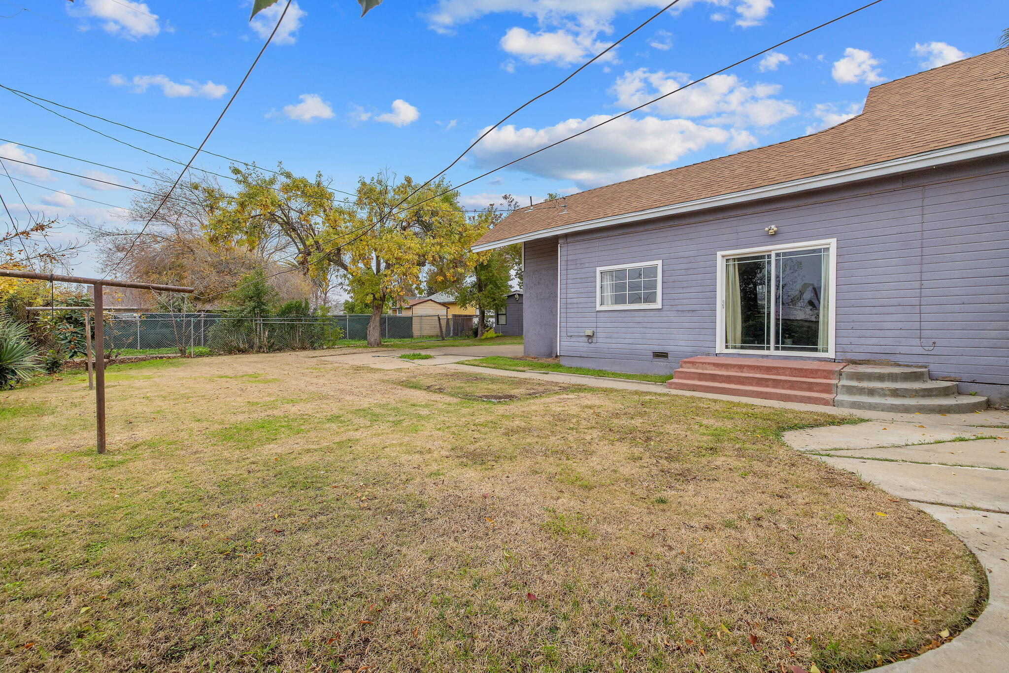 349 N Lemona St, Woodlake, CA 93286