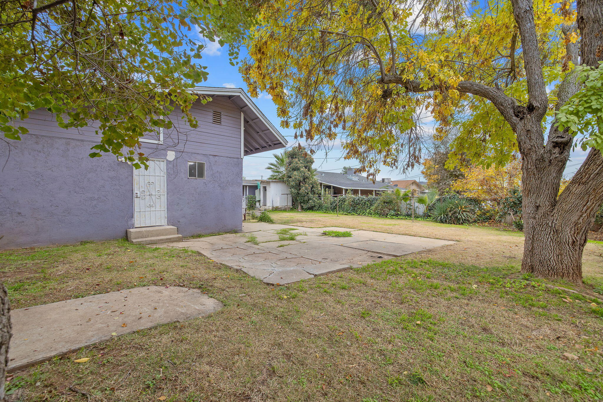 349 N Lemona St, Woodlake, CA 93286