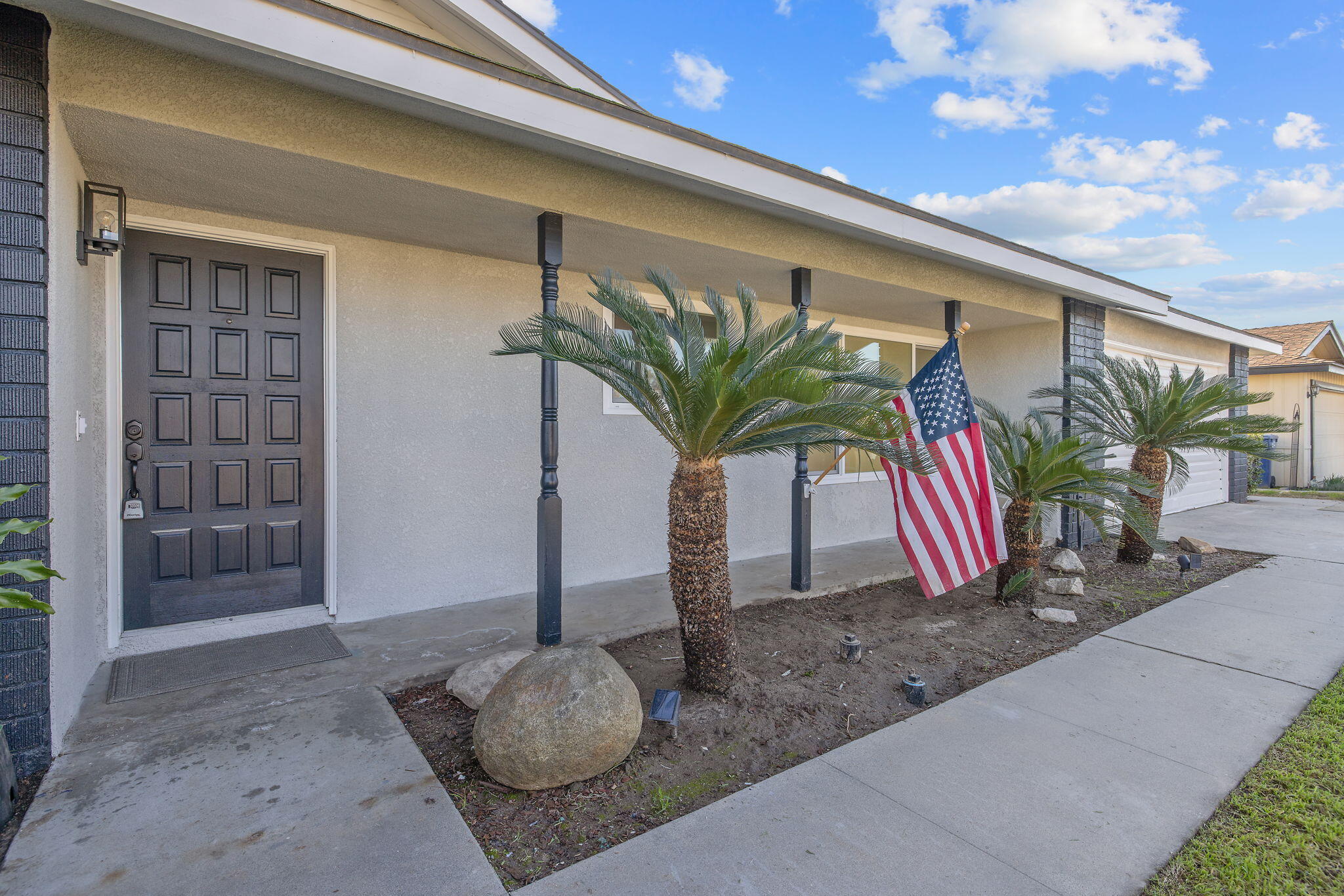 1747 E Sonora Ave, Tulare, CA 93274