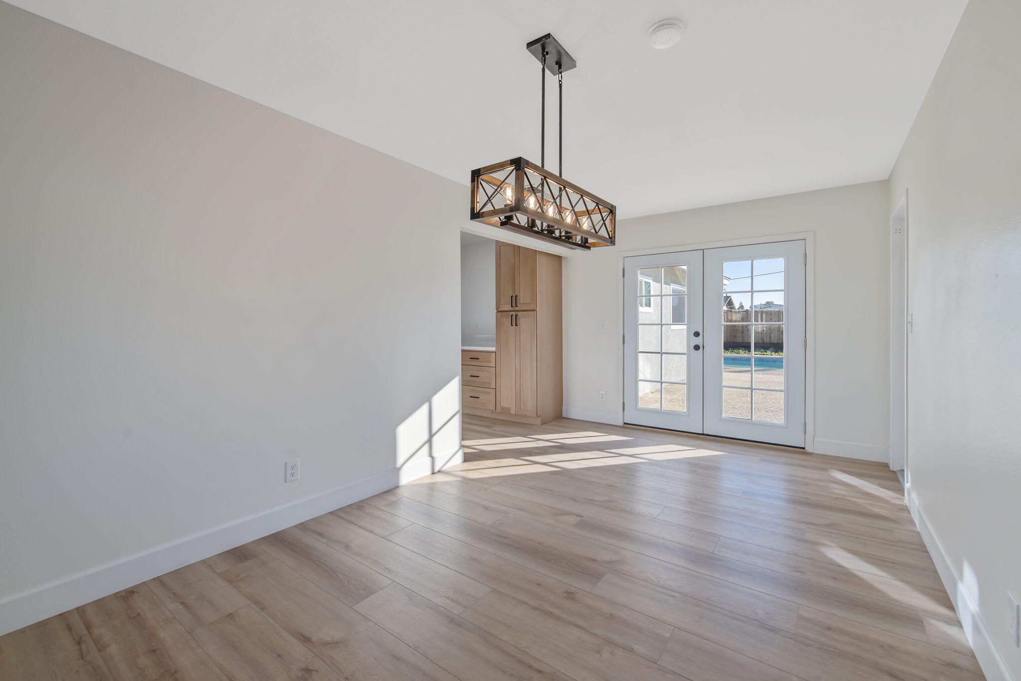 1747 E Sonora Ave, Tulare, CA 93274