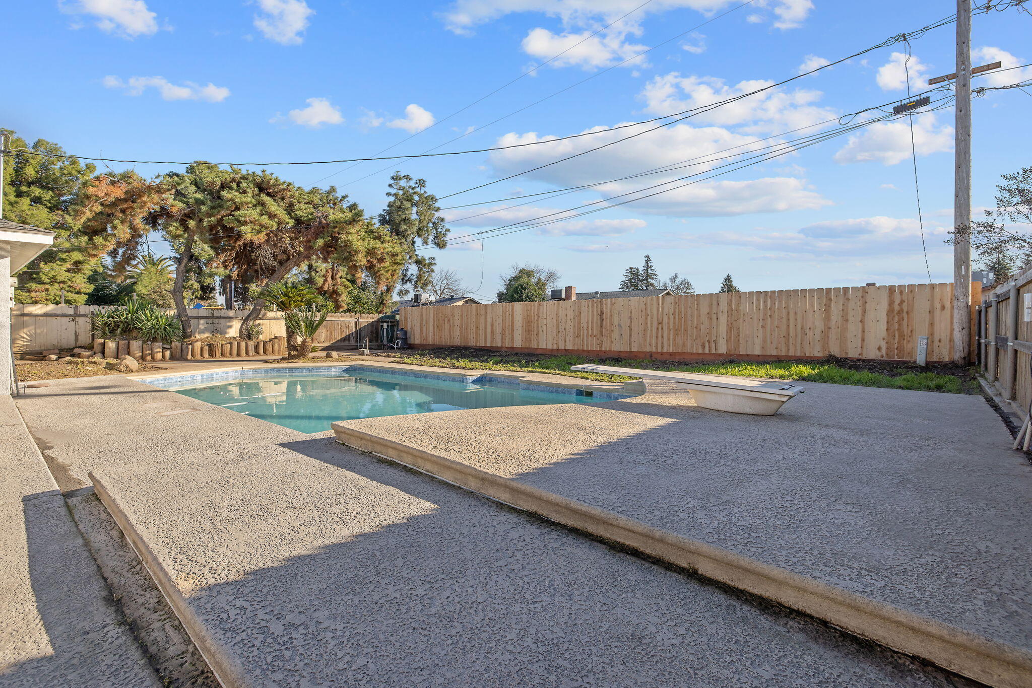 1747 E Sonora Ave, Tulare, CA 93274