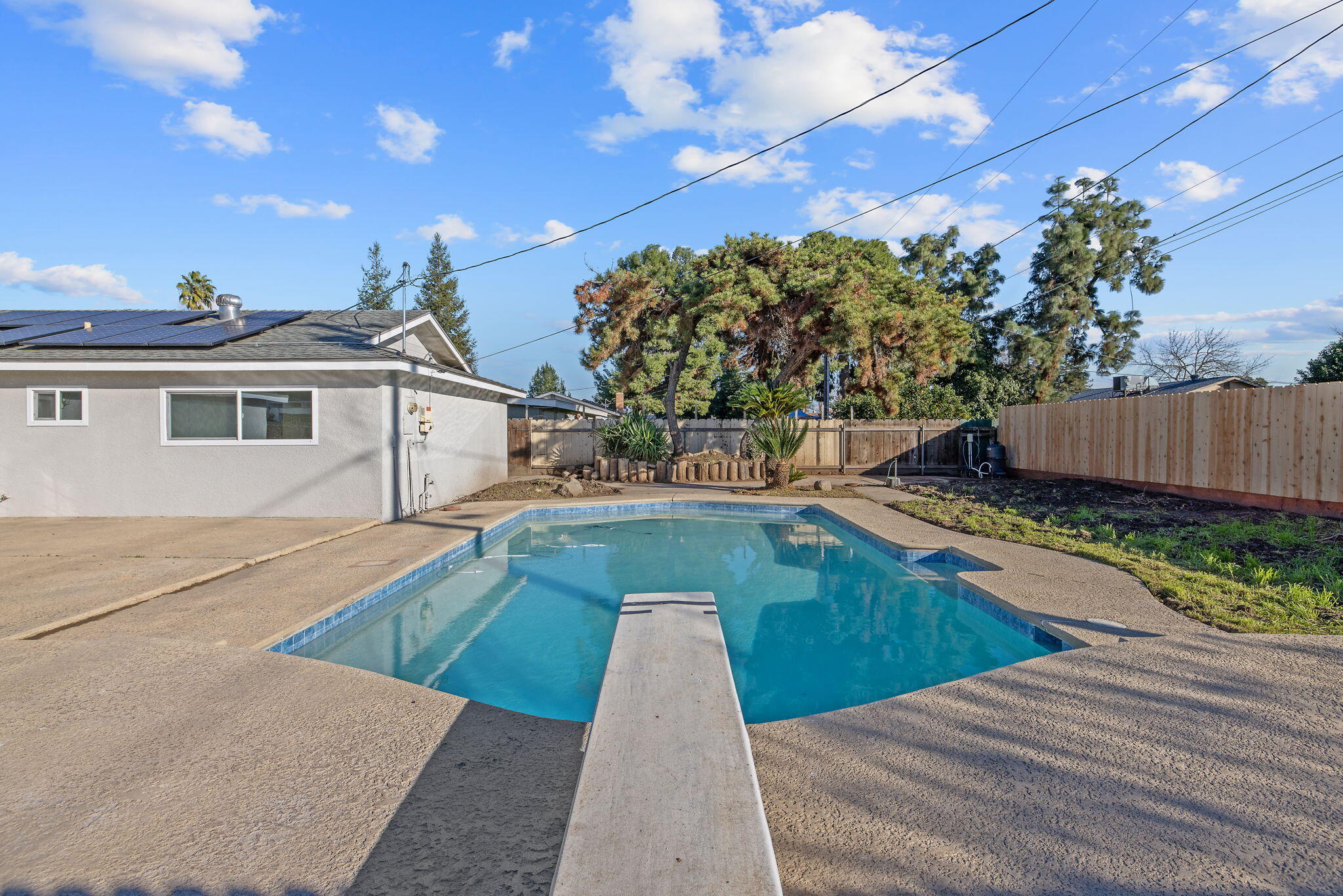 1747 E Sonora Ave, Tulare, CA 93274