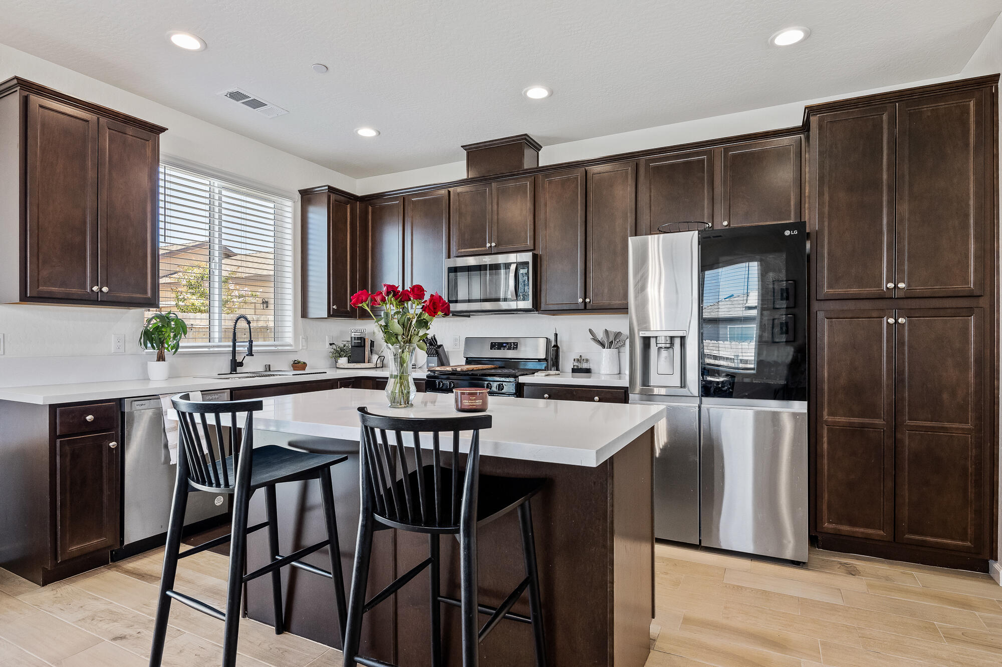 3200 Seymour St, Tulare, CA 93274