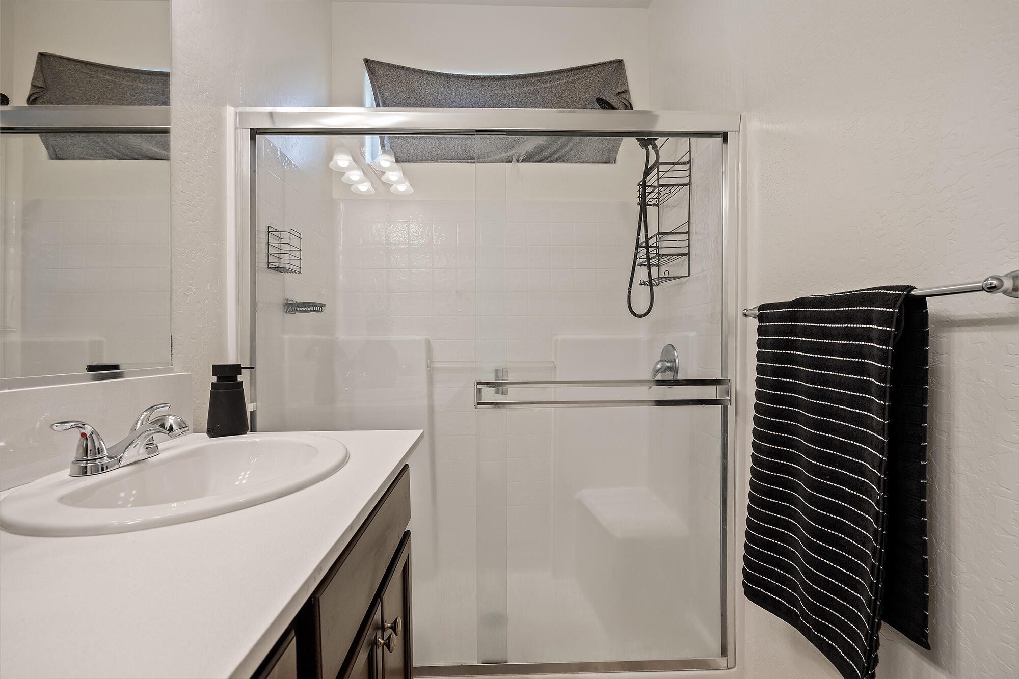 3200 Seymour St, Tulare, CA 93274