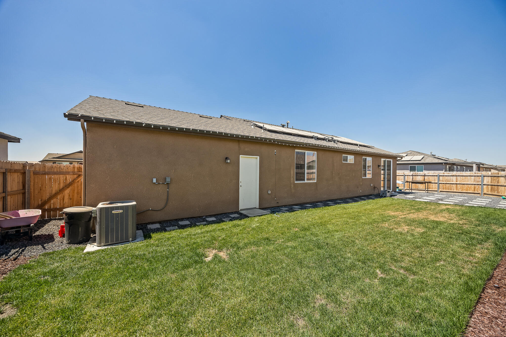 3200 Seymour St, Tulare, CA 93274