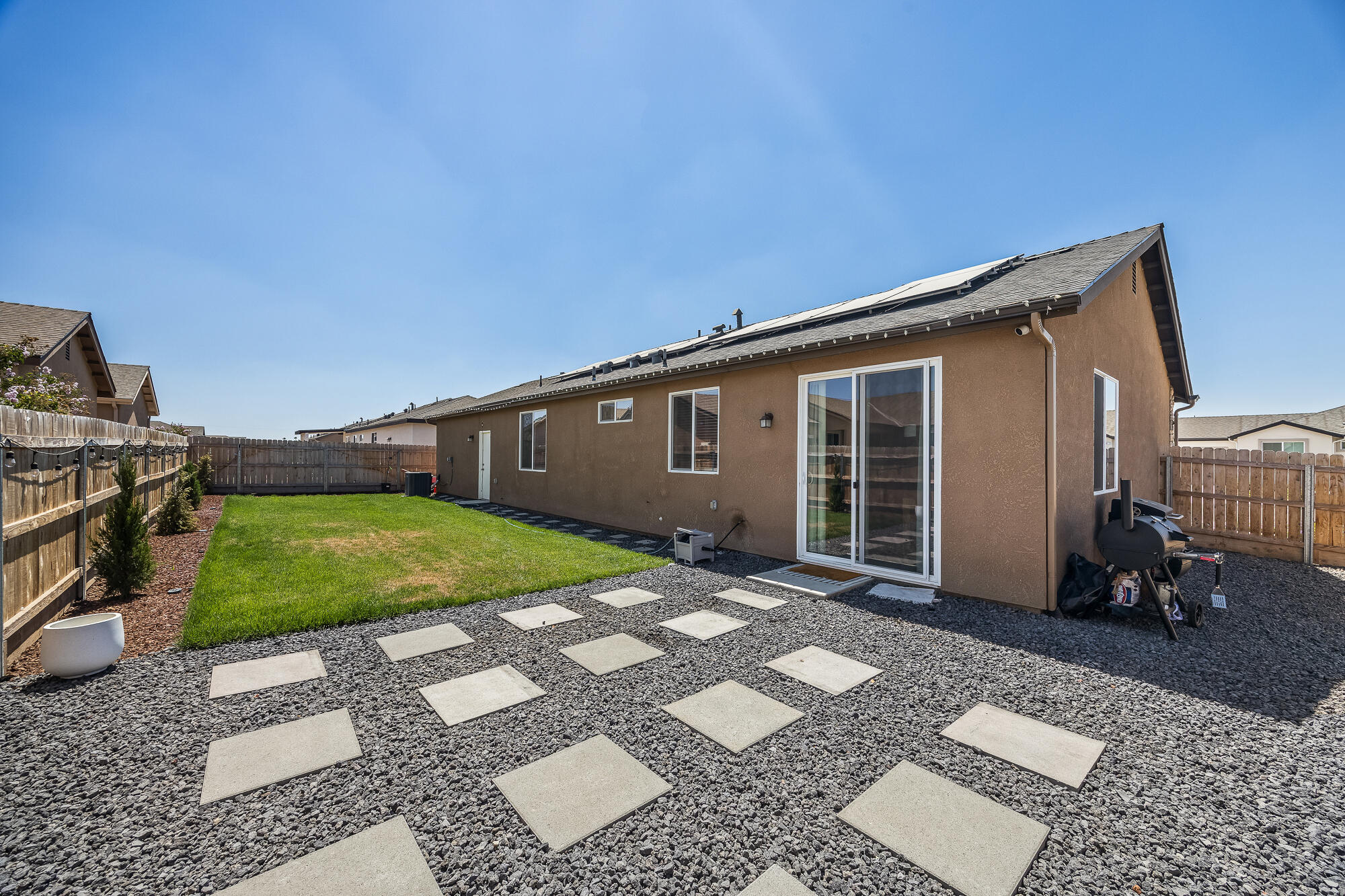 3200 Seymour St, Tulare, CA 93274