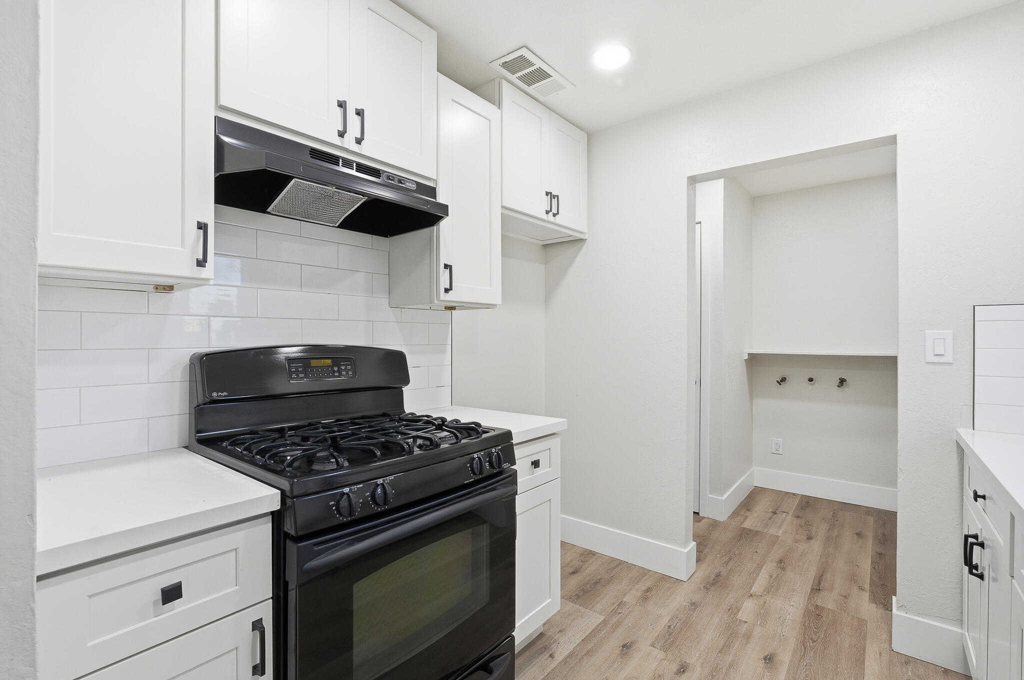 837 E Costner St, Farmersville, CA 93223