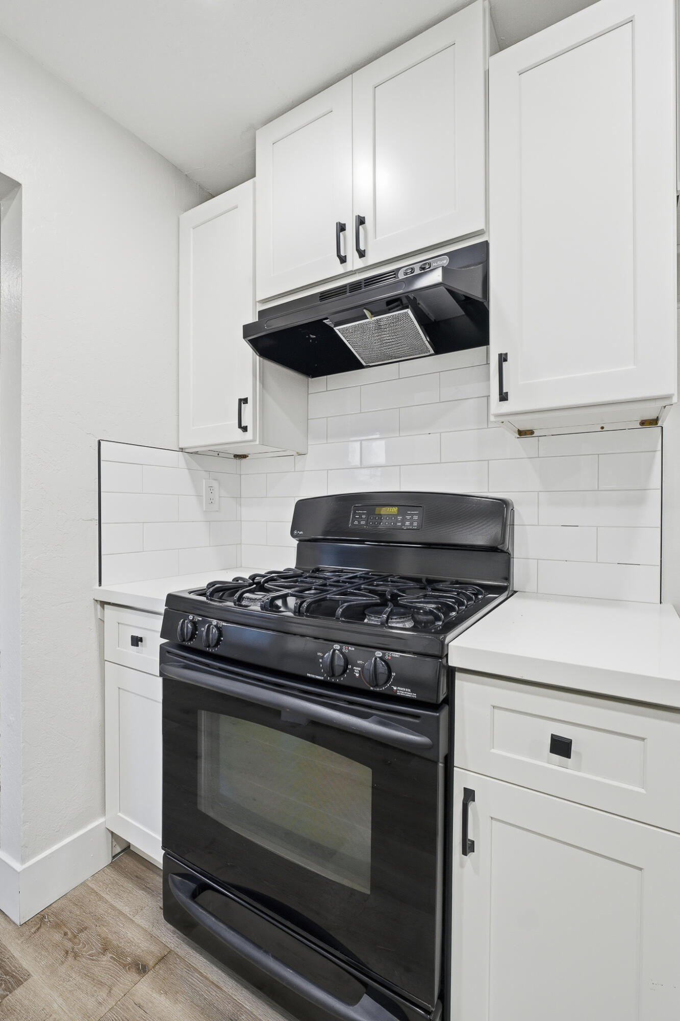 837 E Costner St, Farmersville, CA 93223