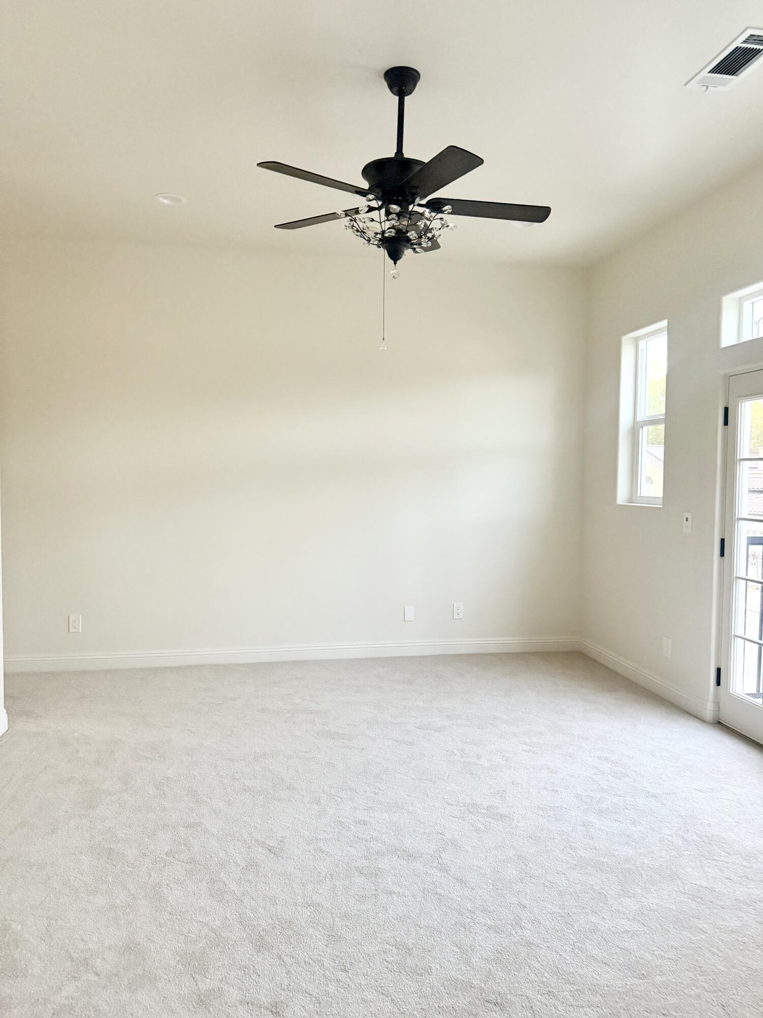 169 Lake Dr, Lemoore, CA 93245