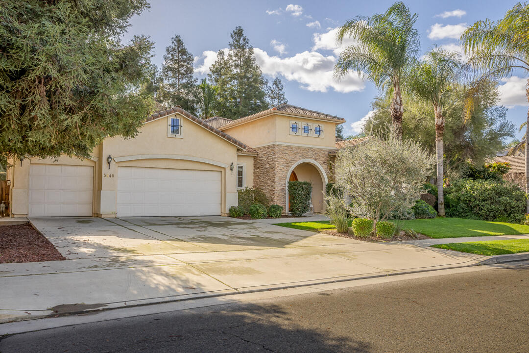 5849 W Buena Vista Ave, Visalia, CA 93291