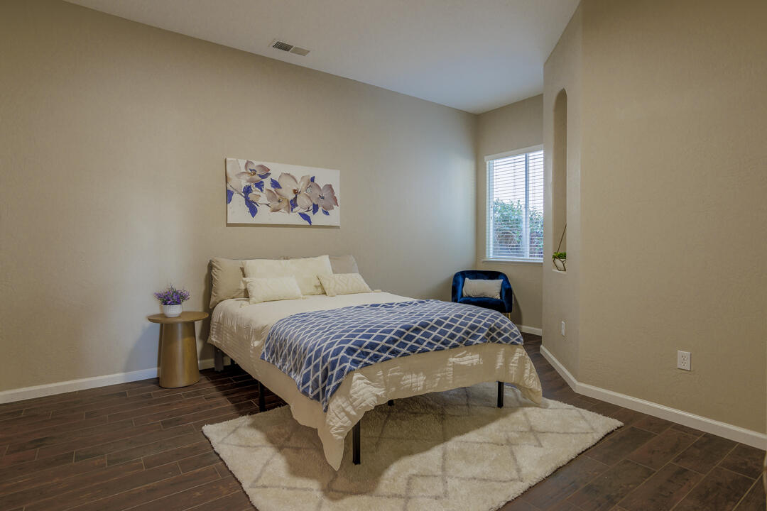 5849 W Buena Vista Ave, Visalia, CA 93291