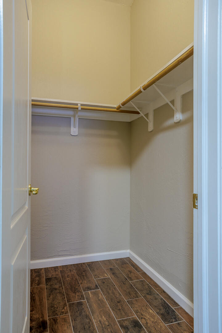 5849 W Buena Vista Ave, Visalia, CA 93291